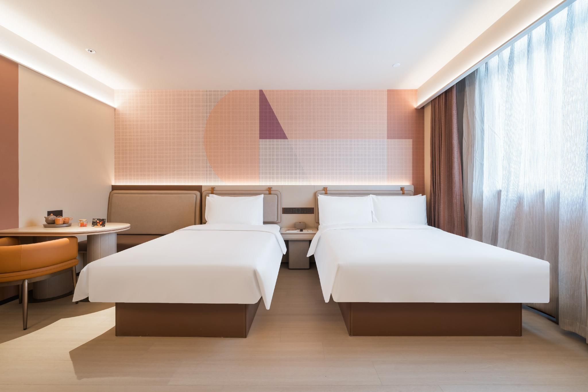 Deluxe Family Room, Guest room