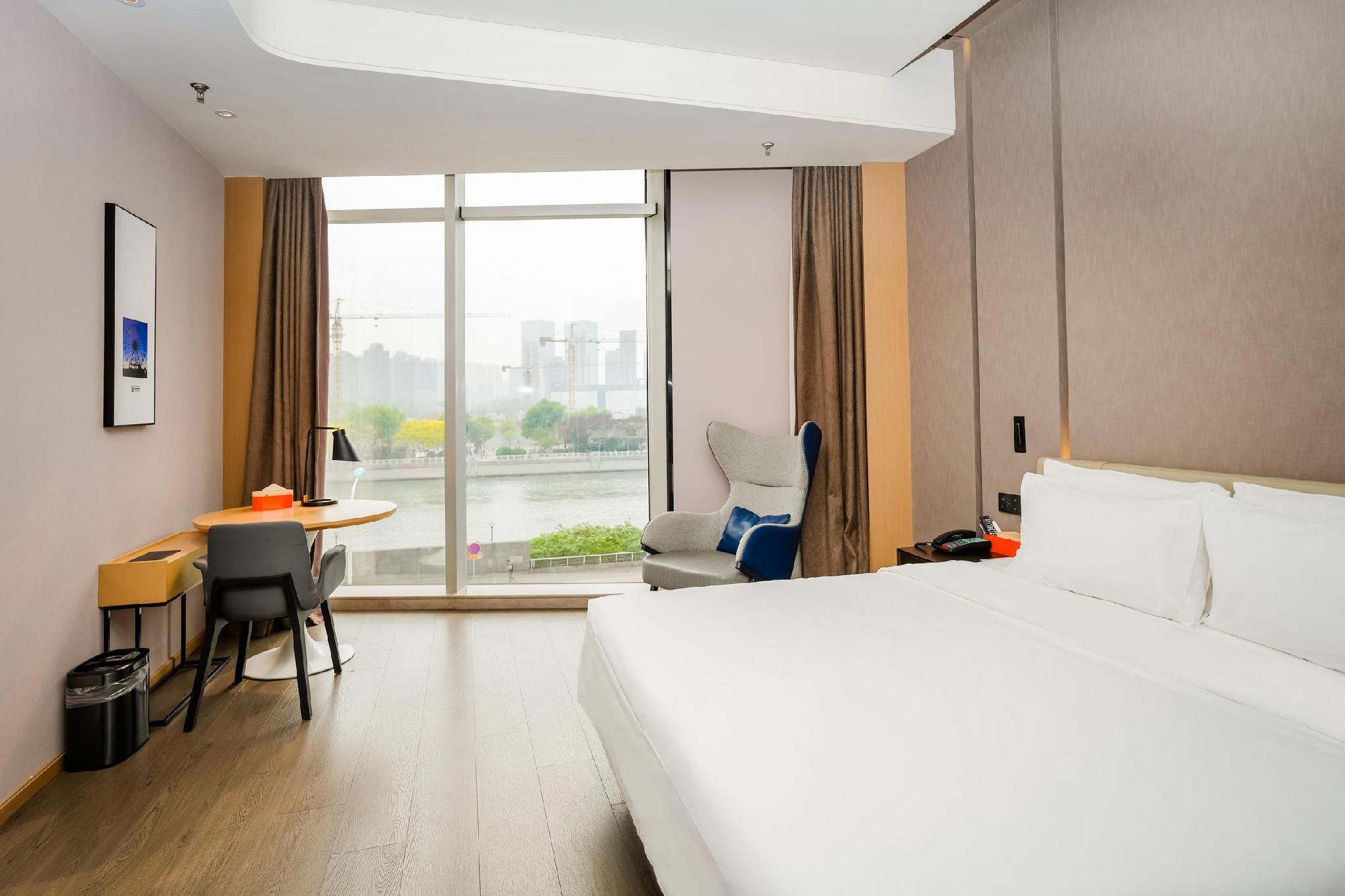 Atour - JIMU 1 Bed Room with River View