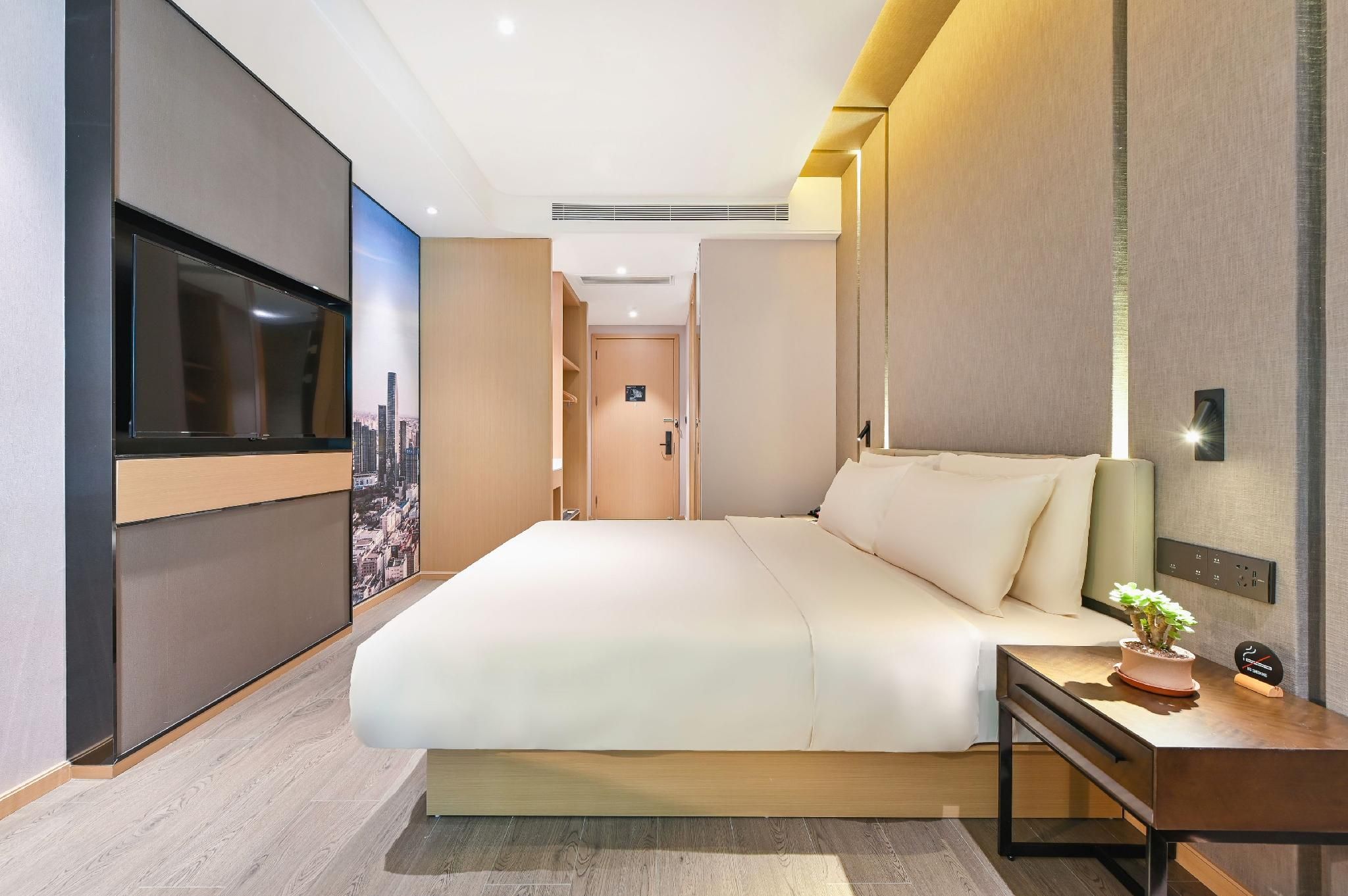 Jimu Double Room with Ferris Wheel View