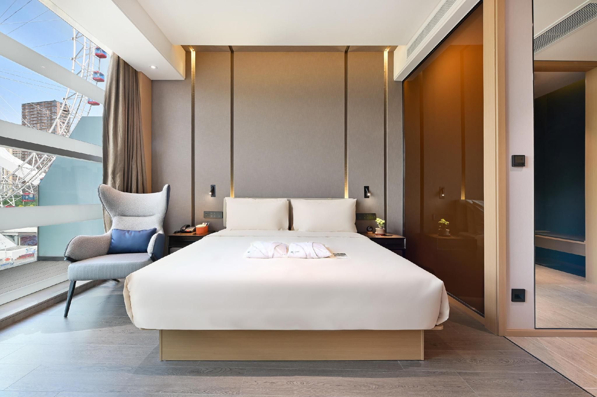 Atour - JIMU 1 Bed Room with Sky Wheel View