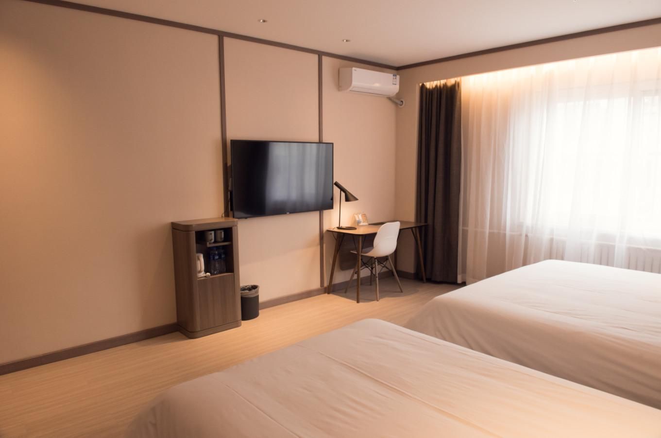 Huazhu - Family Room