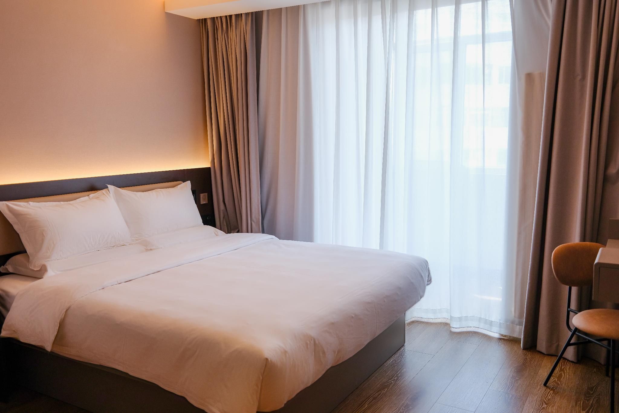 Huazhu - Superior BedRoom