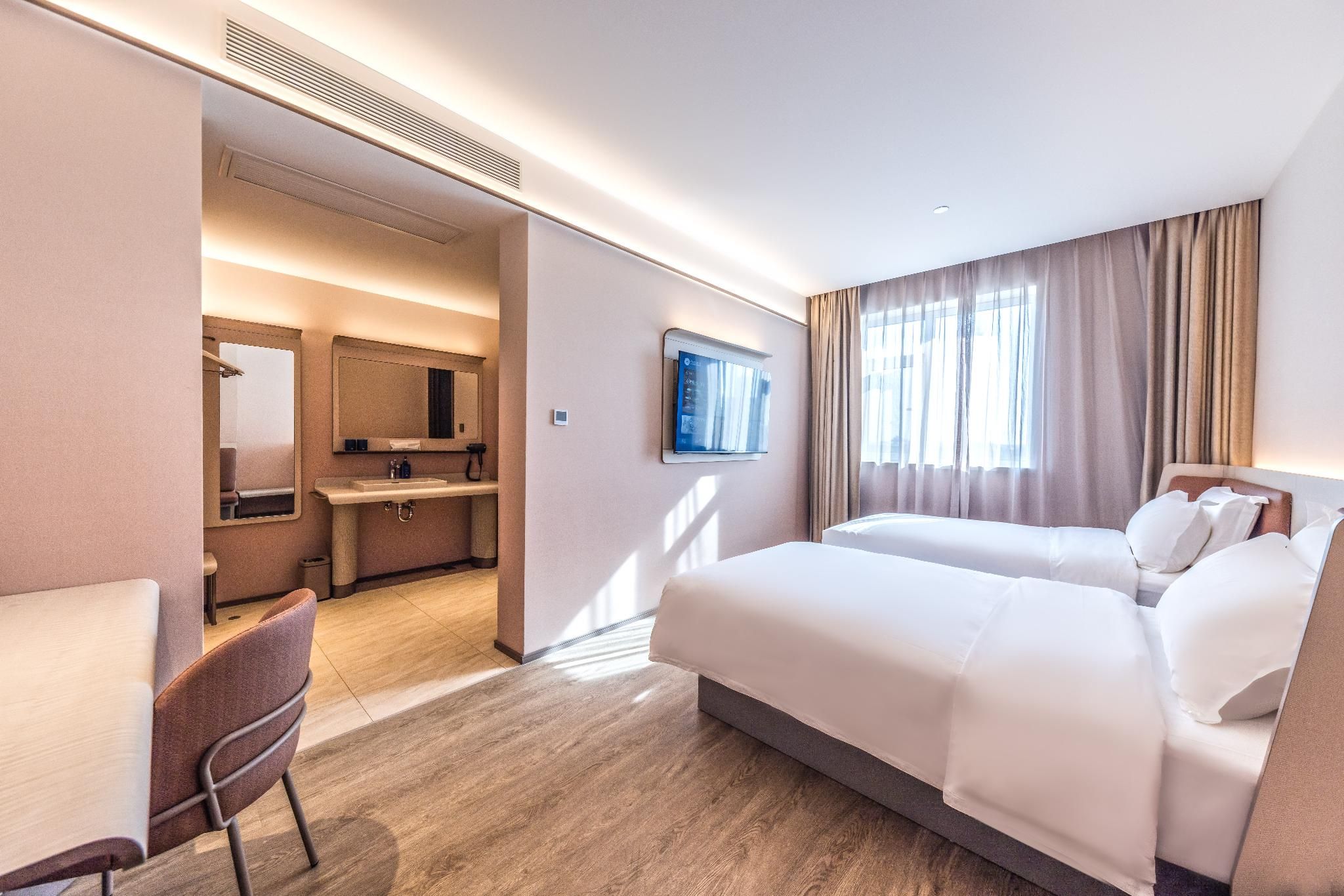 Huazhu - Business Twin Room