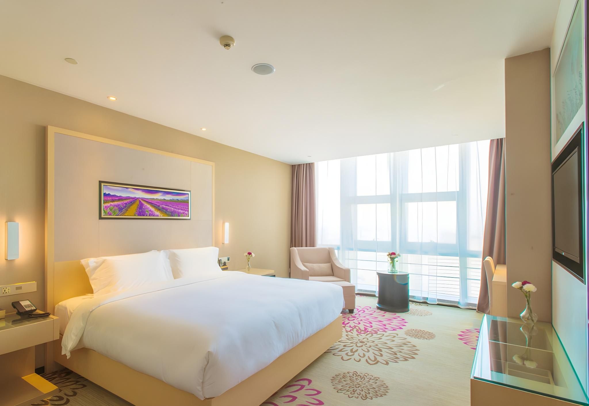 Business Queen Room