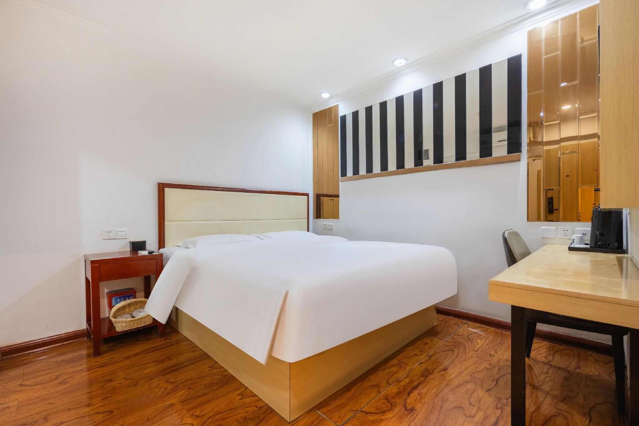 GTR - 1 Bed Guest Room no Window