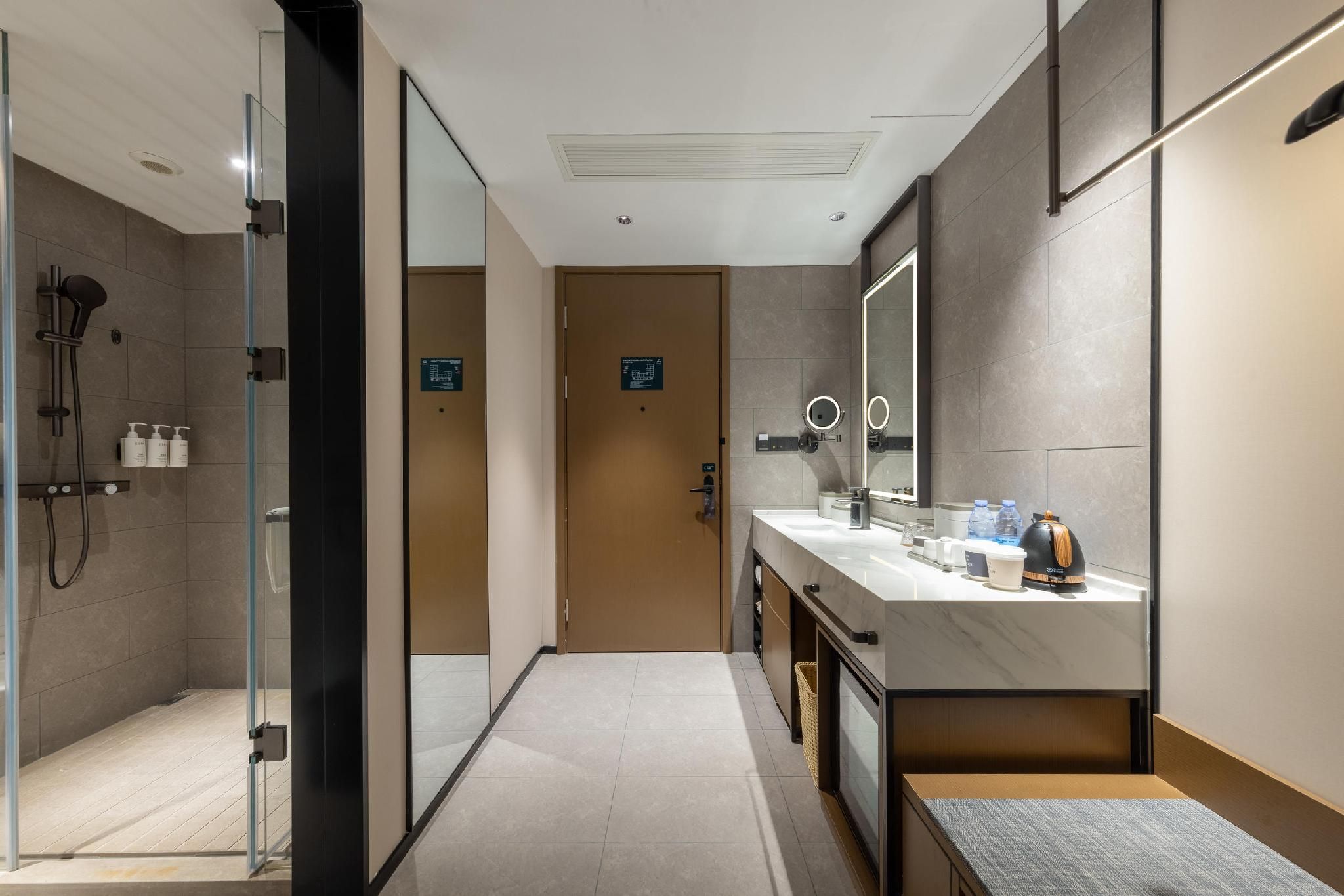 Executive room, Guest room, 1 Queen