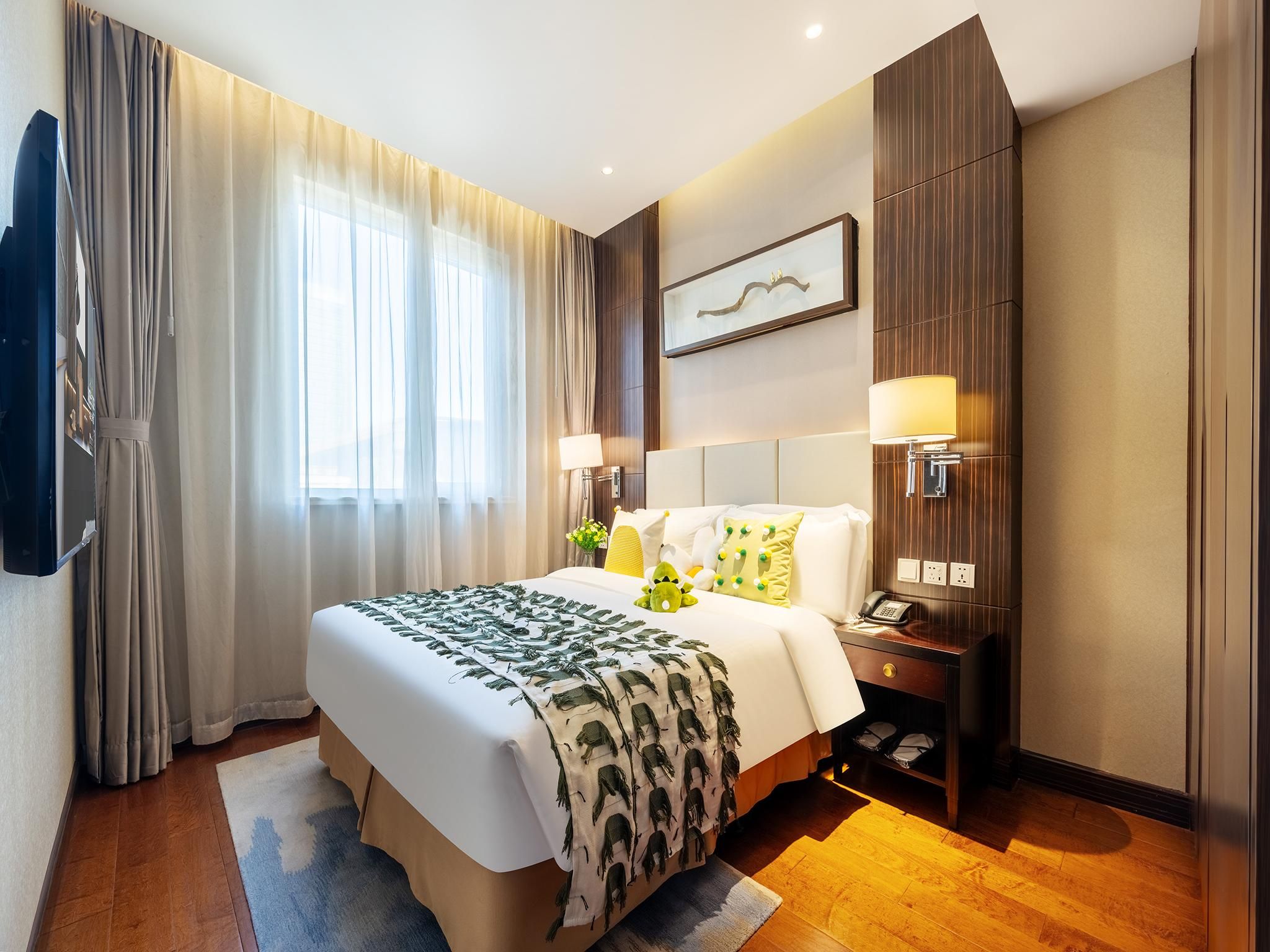 Huazhu - Deluxe Bed Room