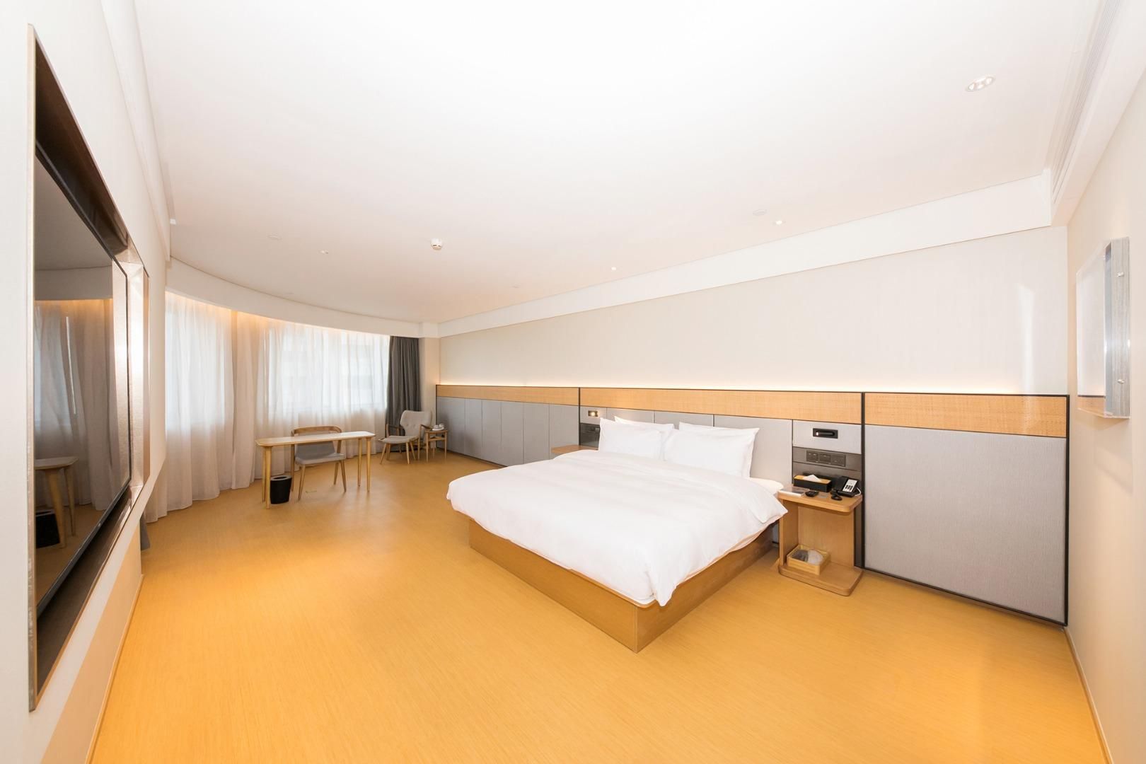 Huazhu - Superior T Bed Room