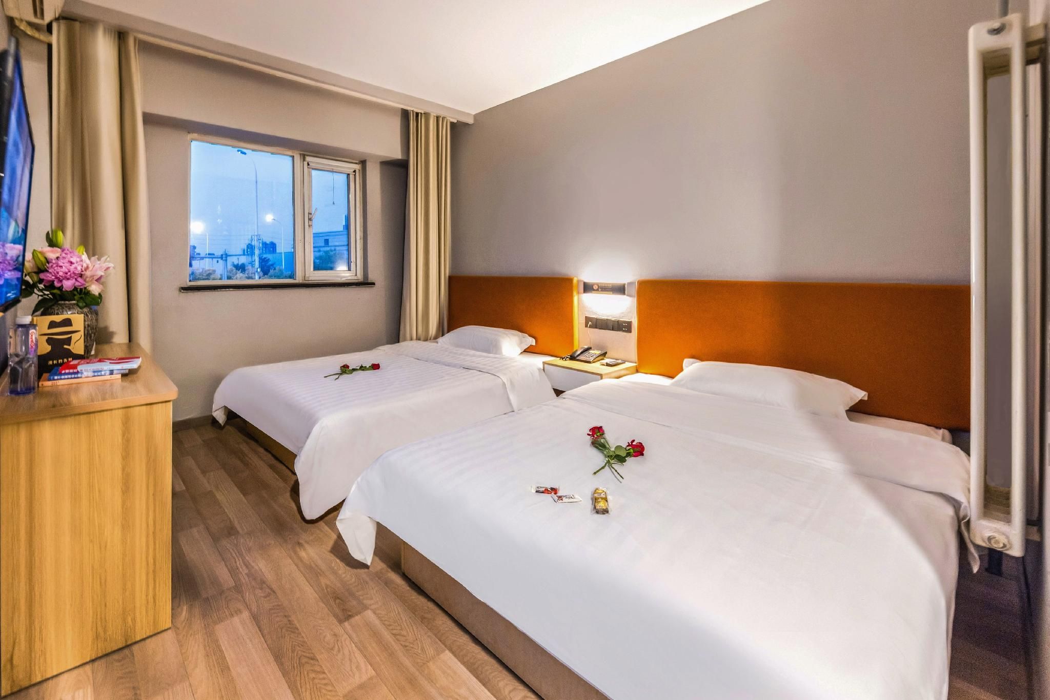 WH - Traditional Bed Room