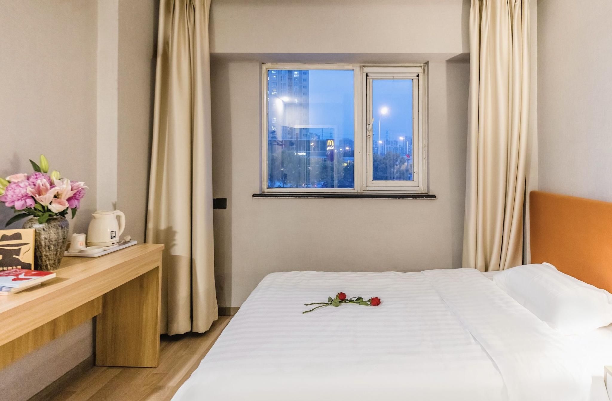 Economy Room