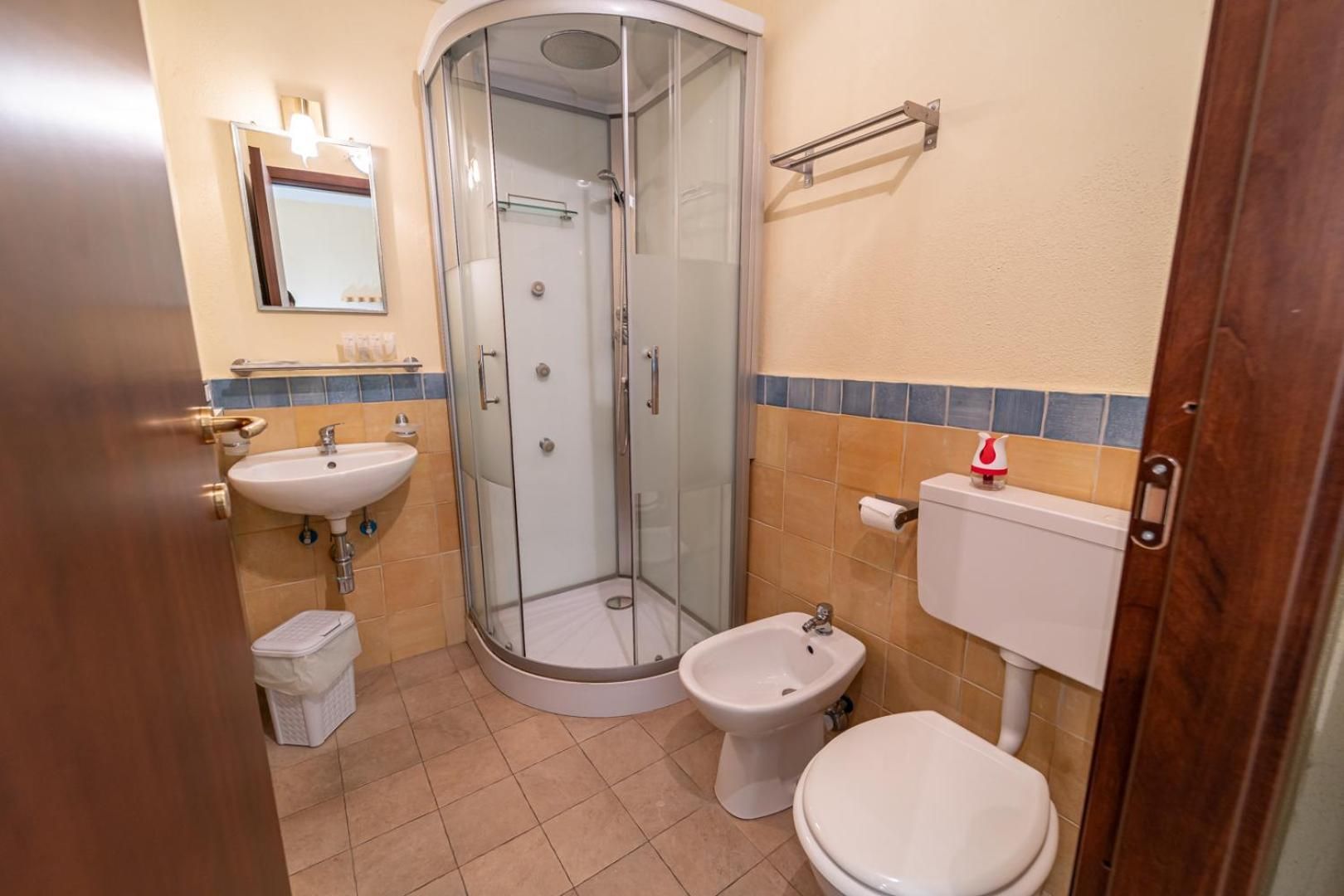 Domo Papiros B&B Deluxe King Room