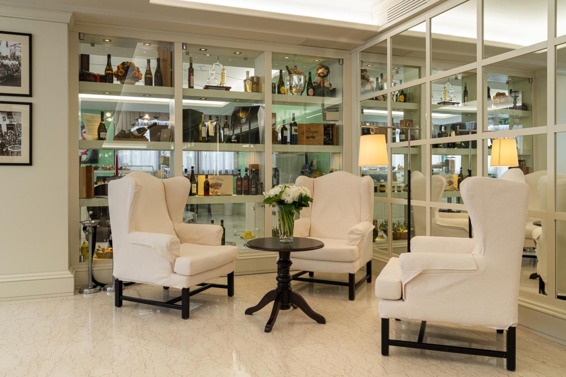 Soave Roxy Apartments