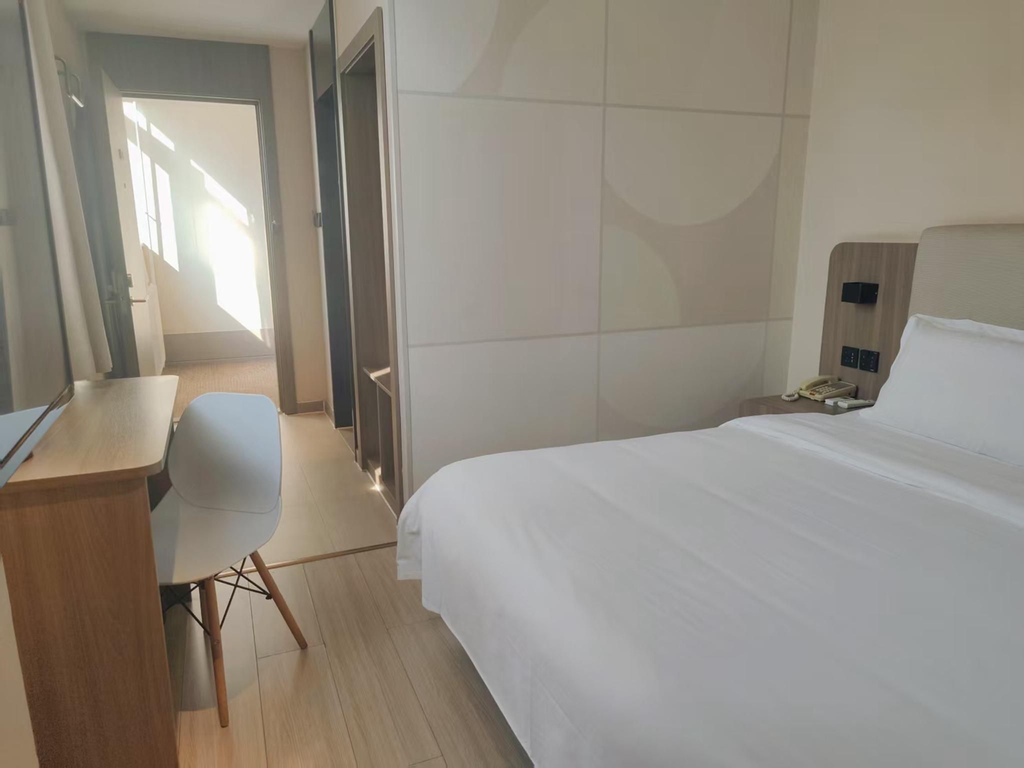 Huazhu - Superior Bed Room A