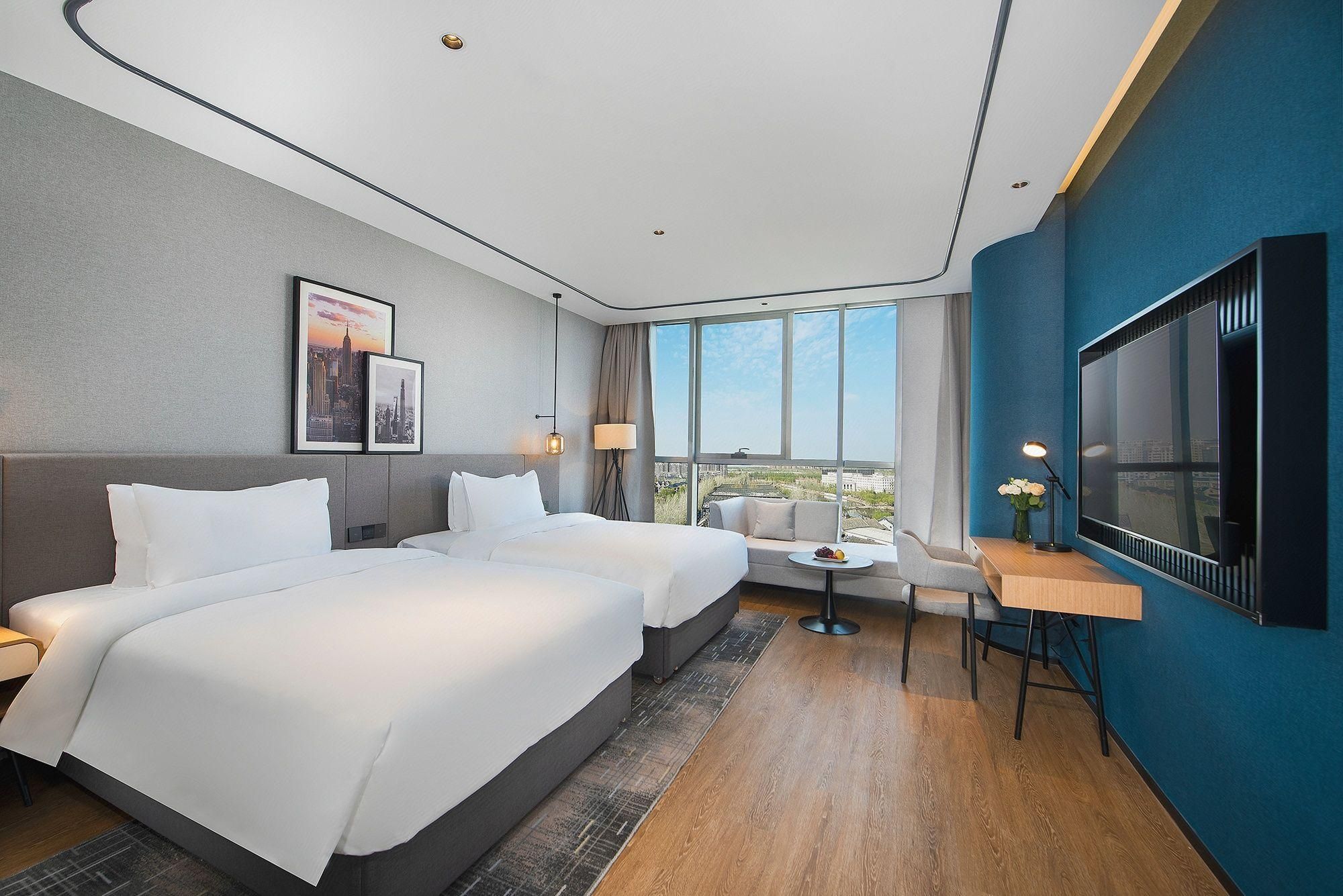 WH - Deluxe Bed Room