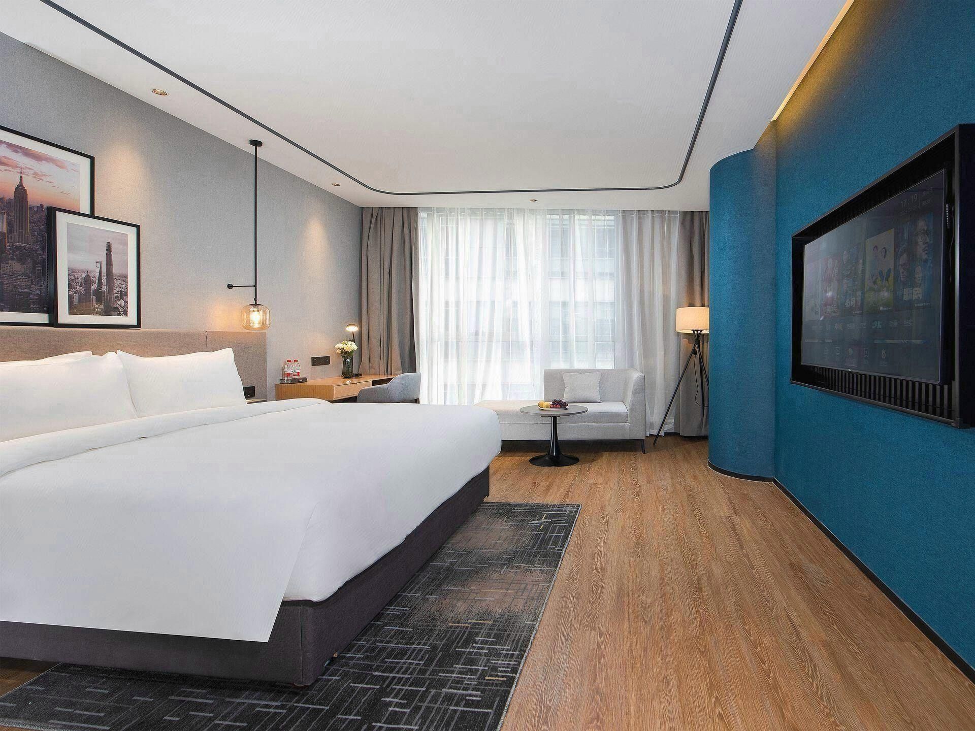 WH - Deluxe Bed Room