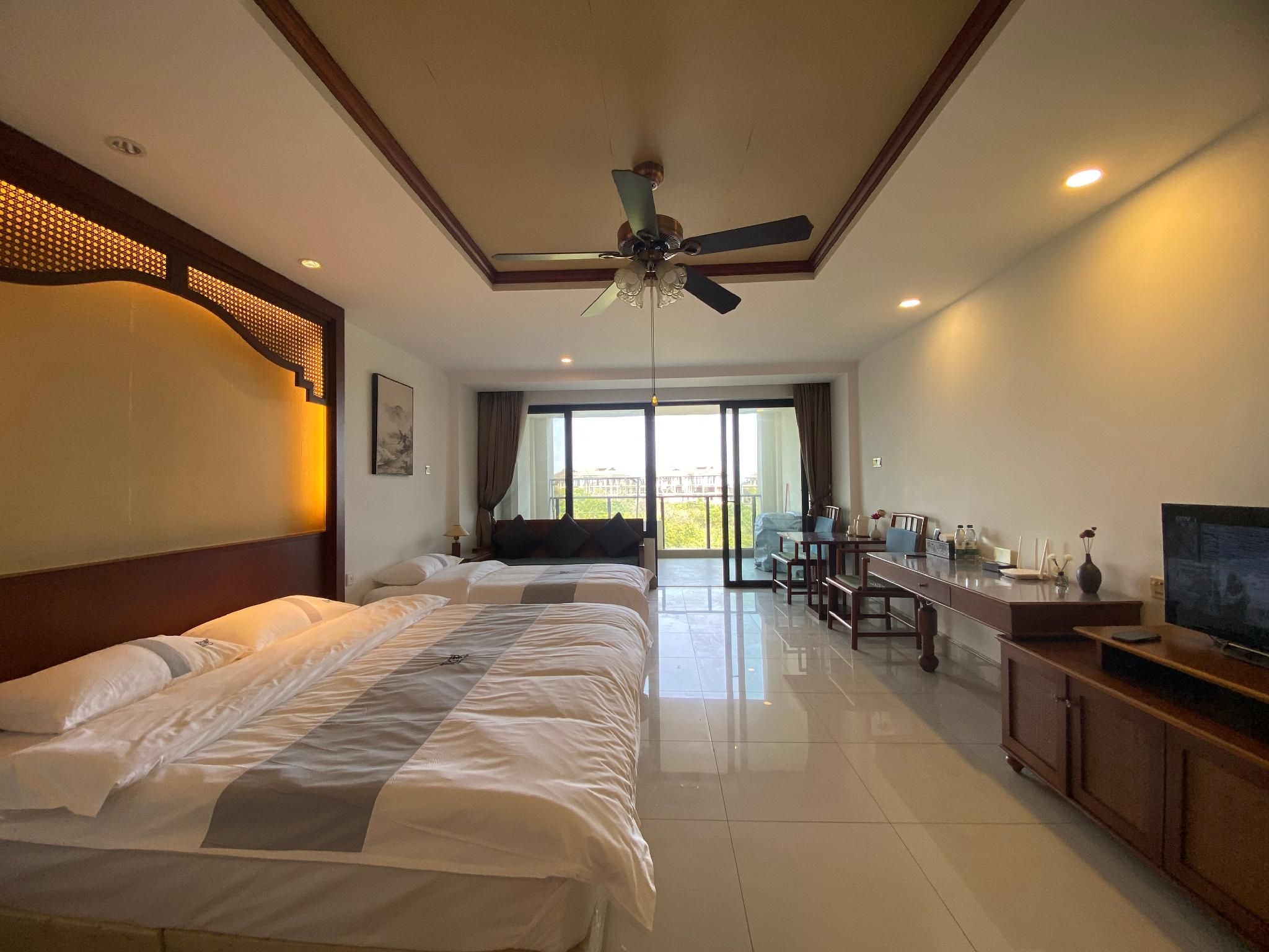 M Tower Resort Double Room