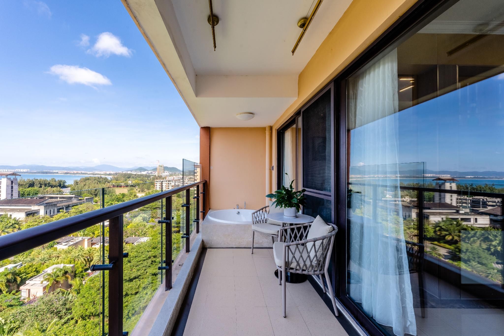 One Bedroom Suite with Seaview