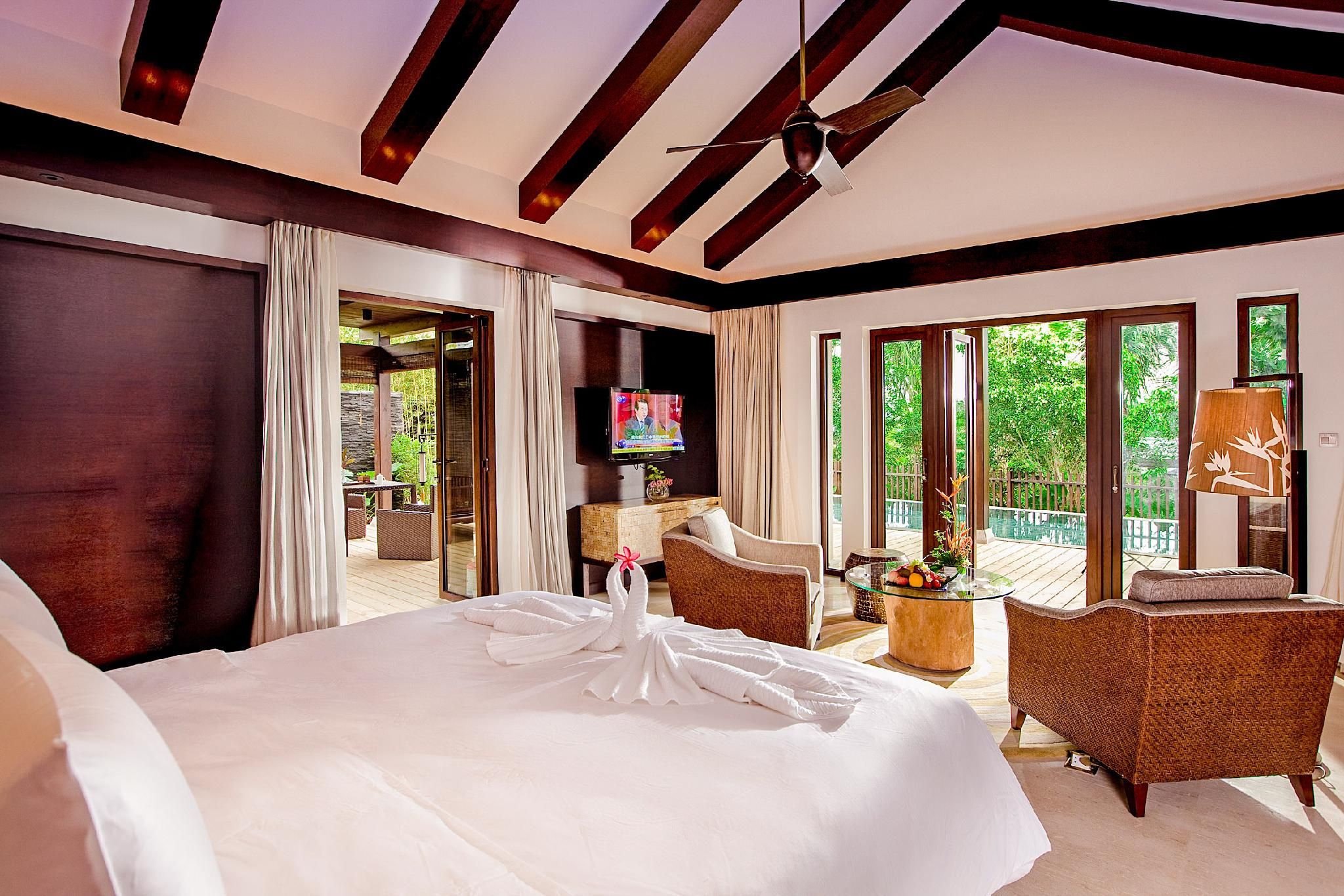Premier One-Bedroom Villa with Private Pool and Ocean View