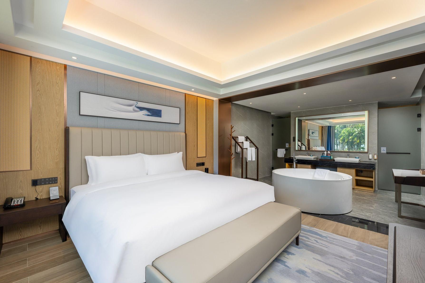 1 King One Bedroom Suite Outdoor Private Pool