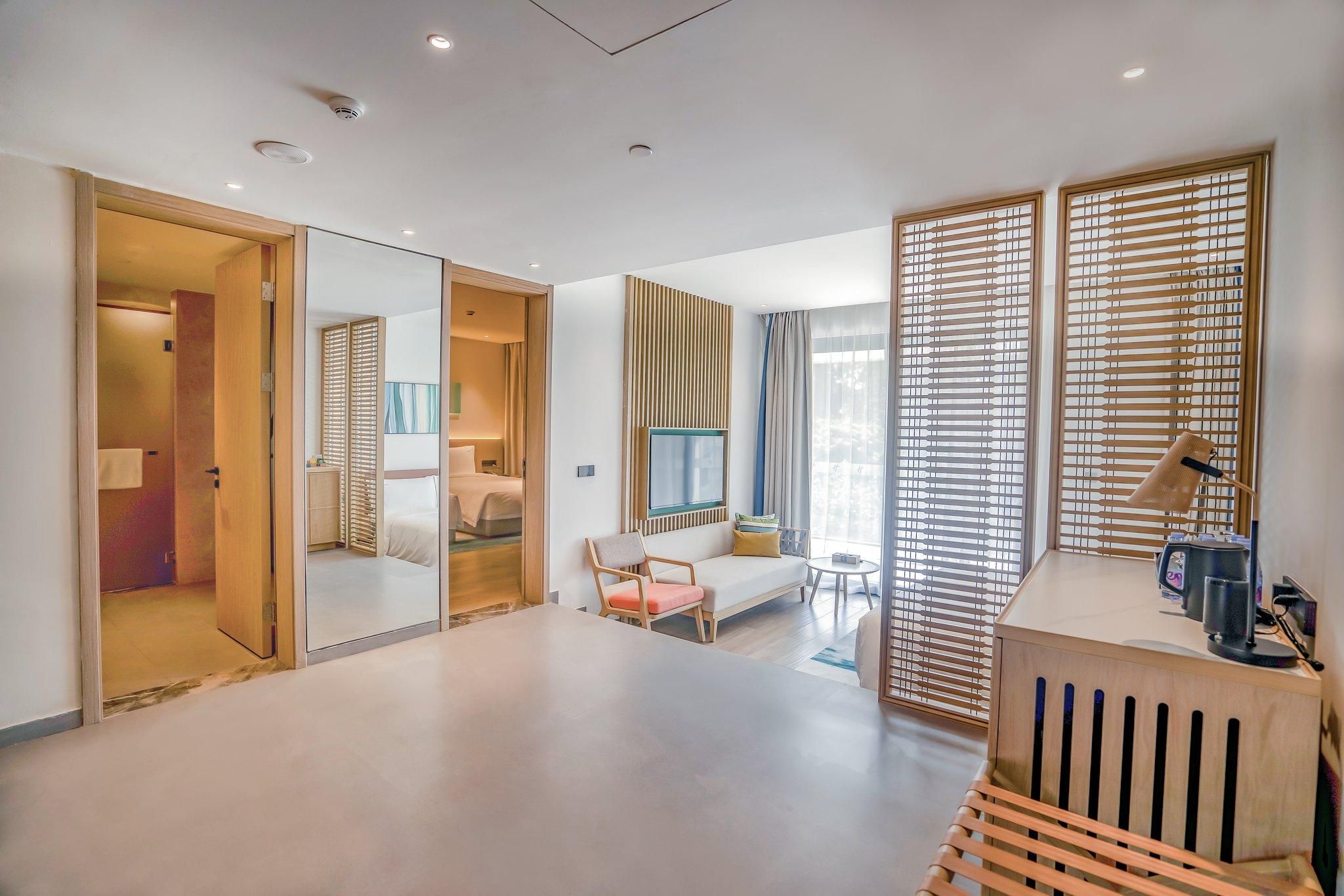 1 King Standard Sea View Accessible