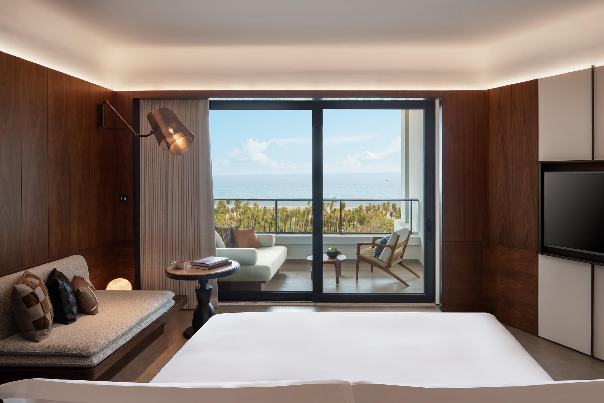 1 King Essential Oceanfront