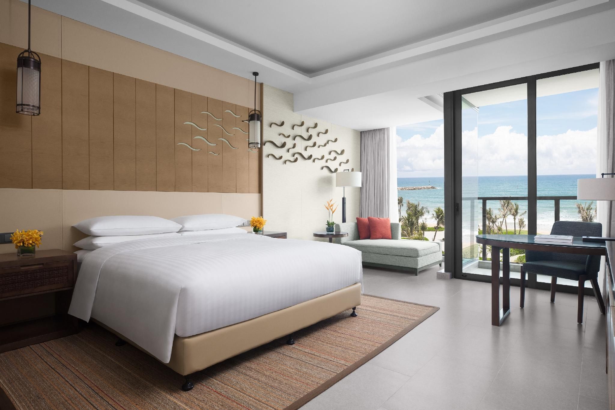 North Ocean King, Guest room, 1 King, Ocean view, North Tower, High floor, Balcony