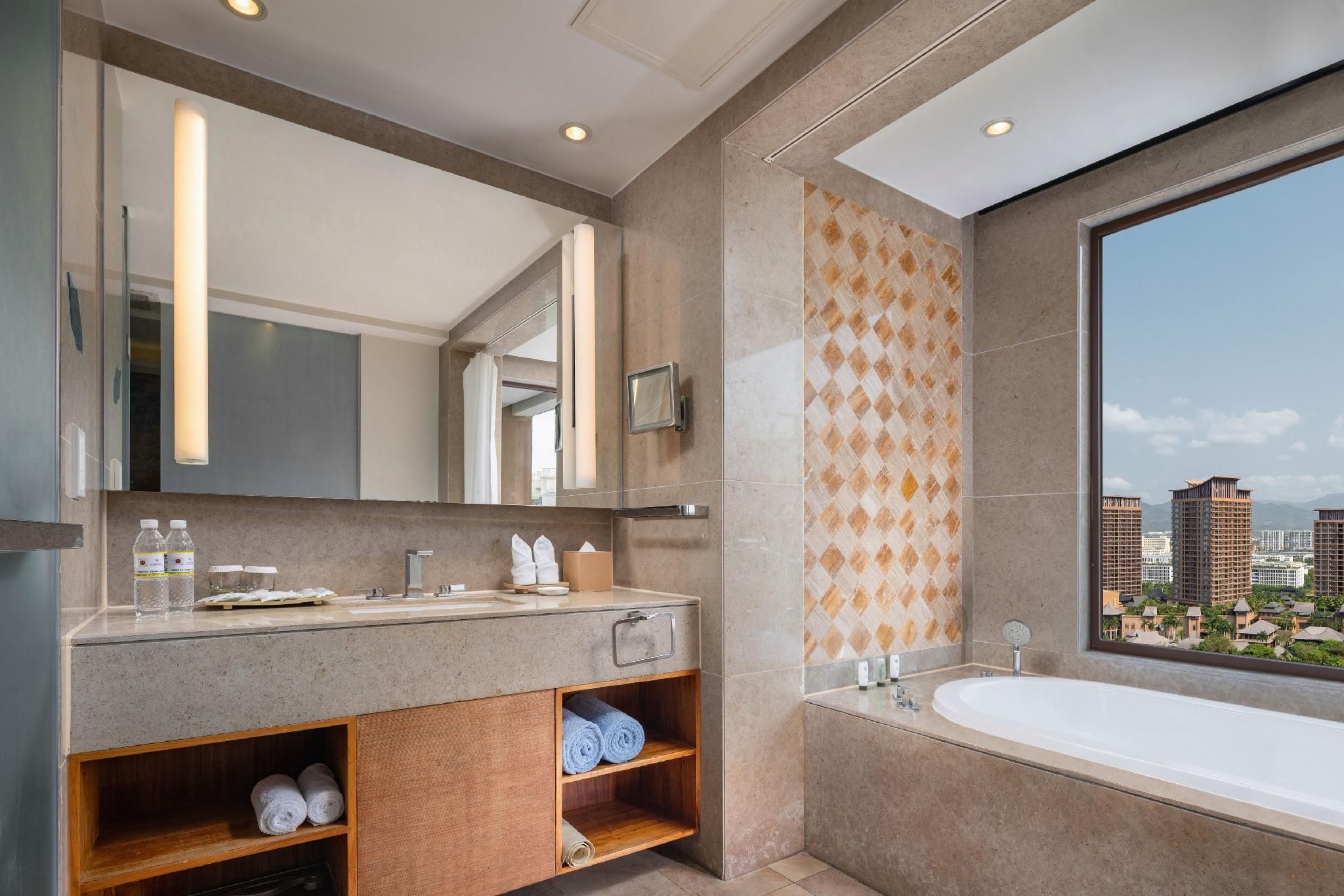 Deluxe Family Suite