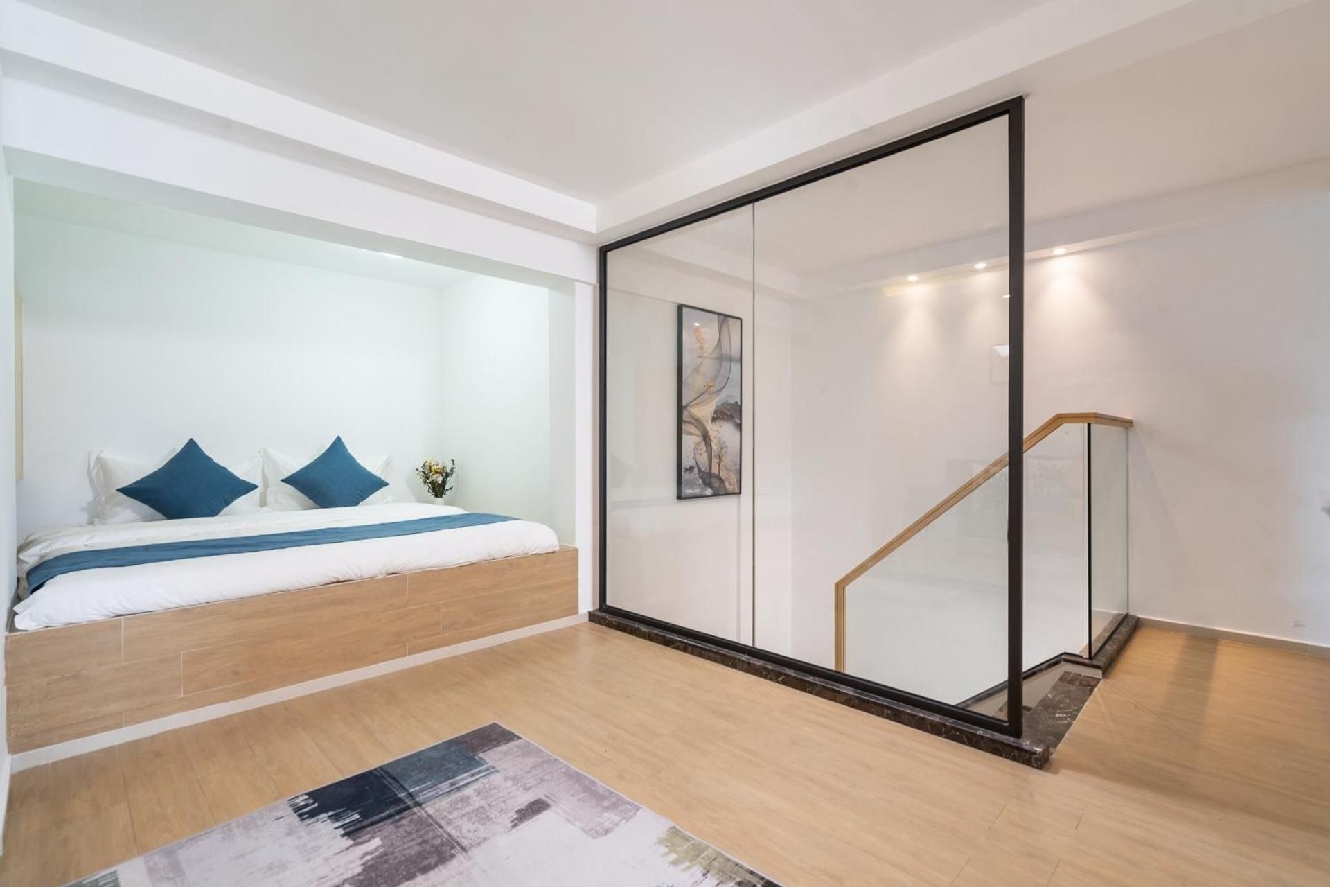 Duplex Suite - 2-Room, City-View (1 living room, kitchen, fridge)