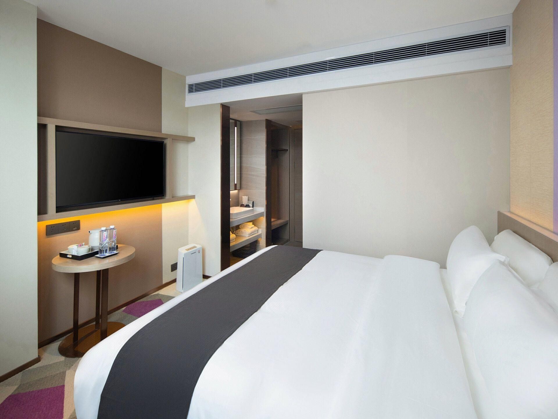 WH - Deluxe Bed Room