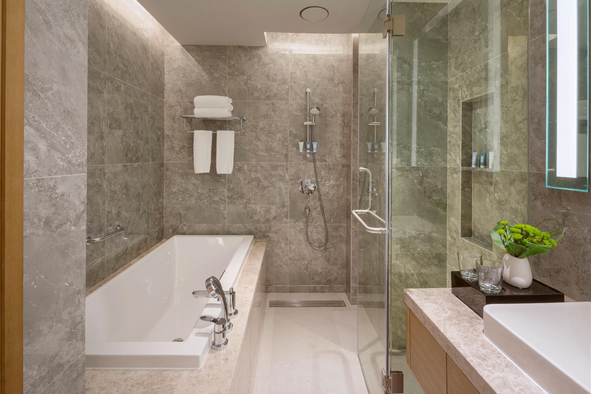 Two-Bedroom Deluxe Sea View