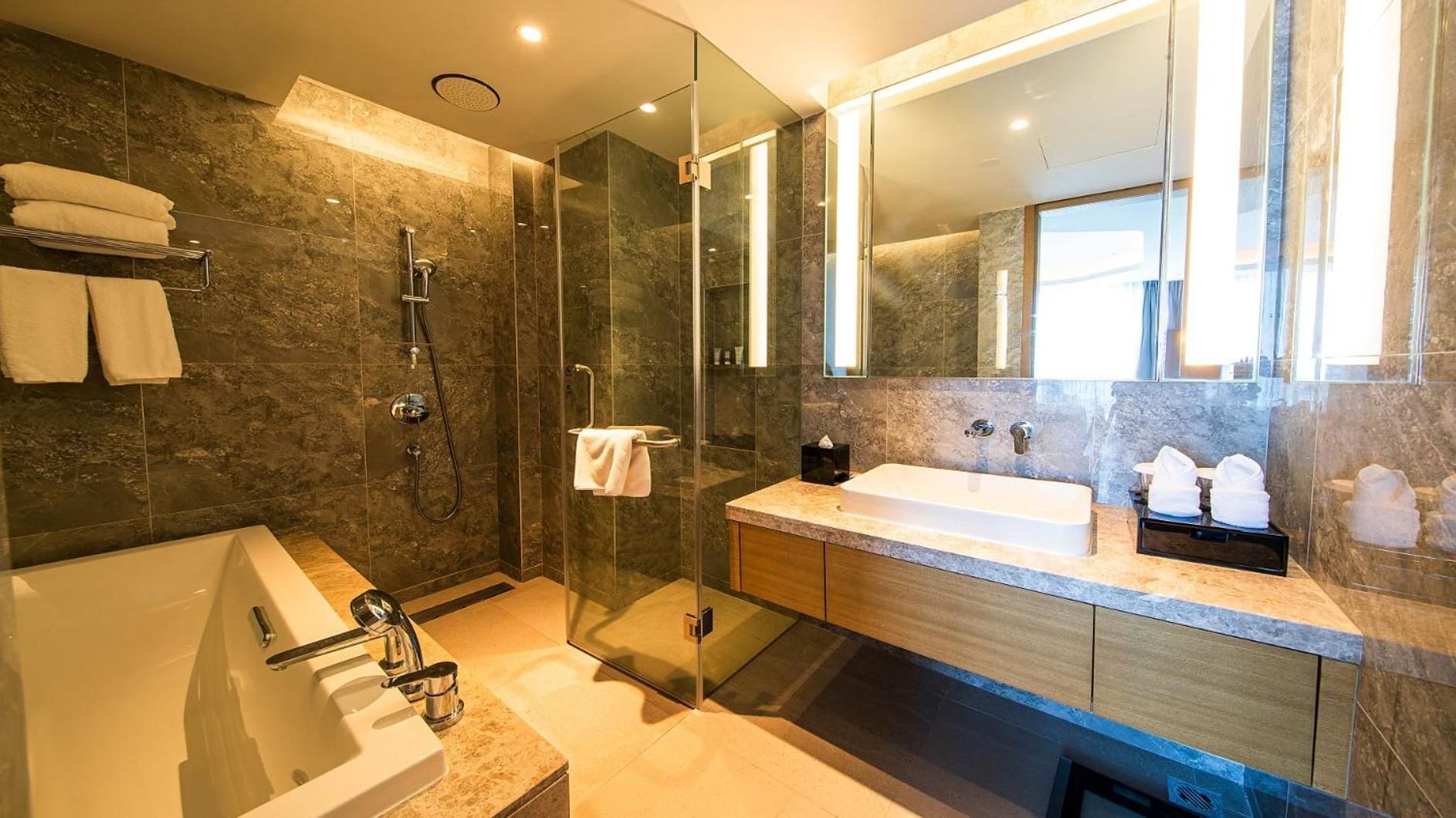 2-Bedroom Ocean View