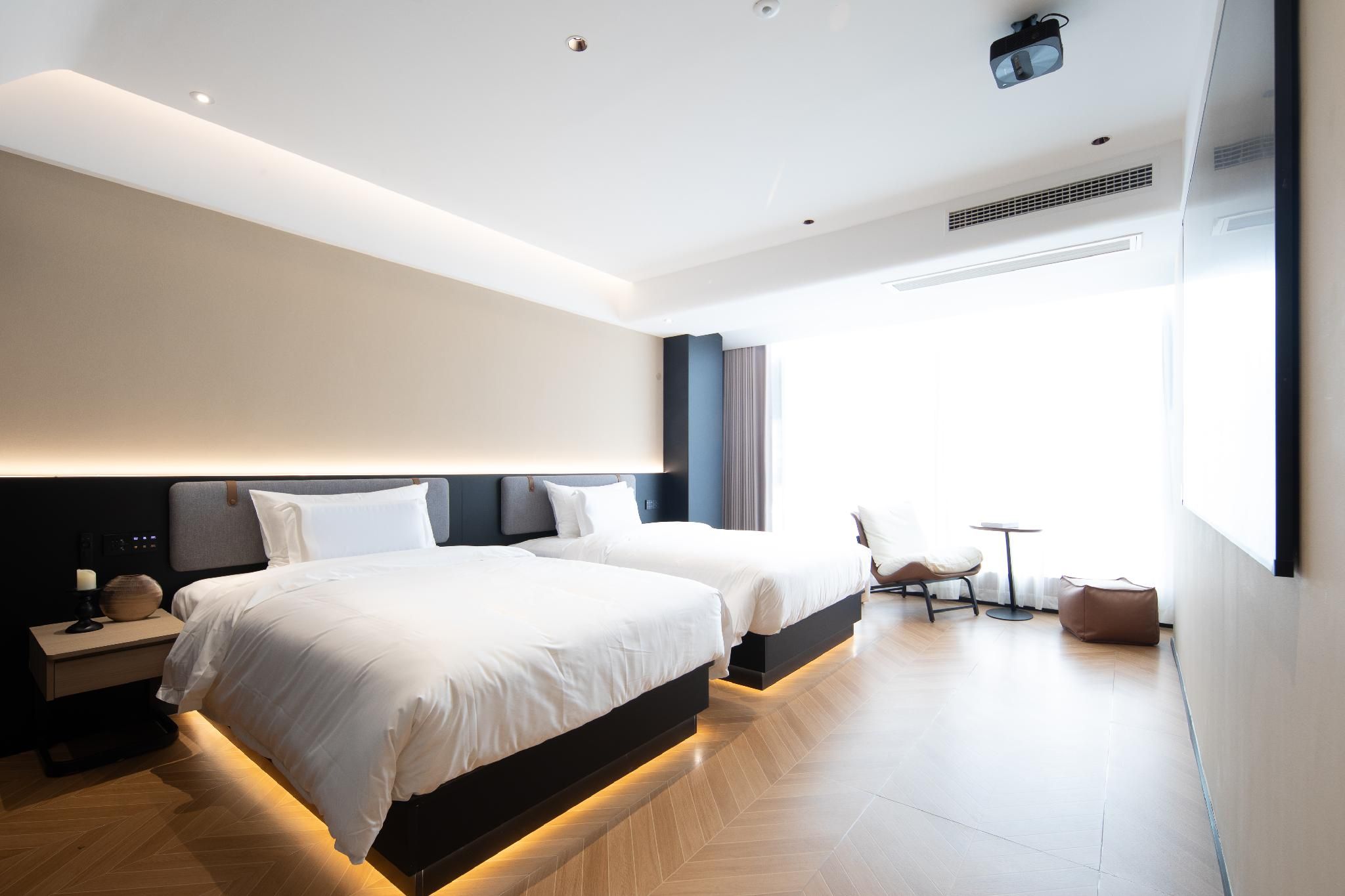 Guest Room - Twin Beds