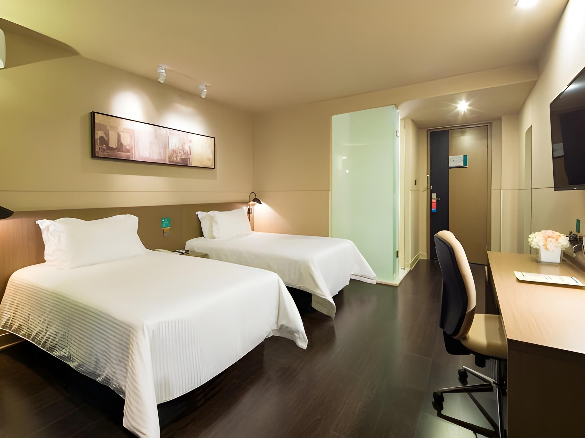 Standard Room B