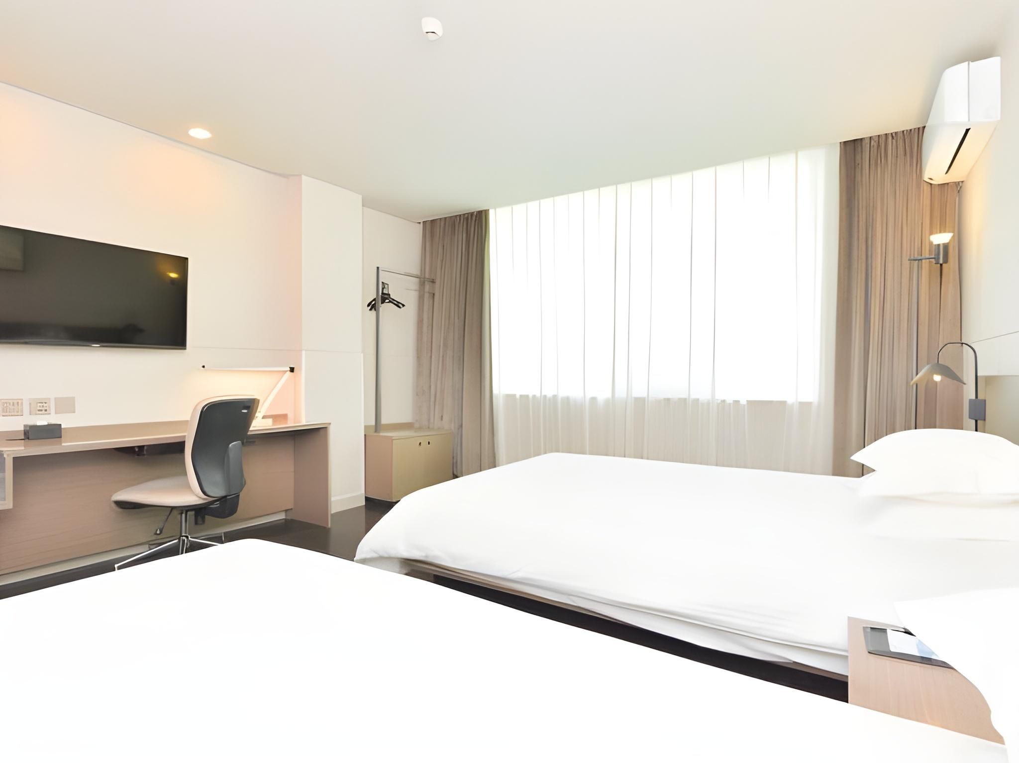 Standard Room B
