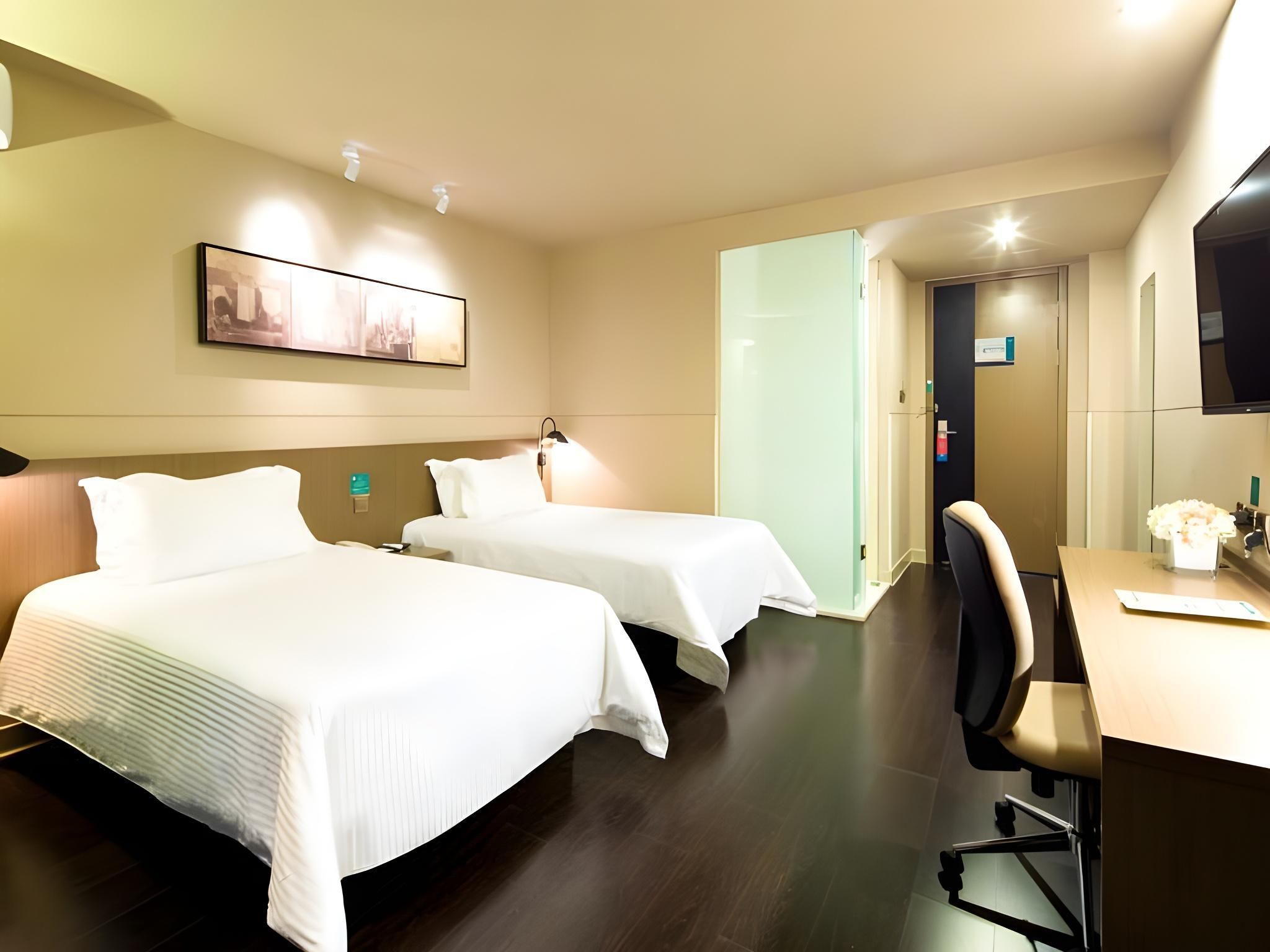 Business Standard Room B