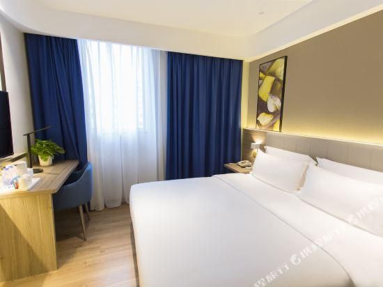Business Queen Room