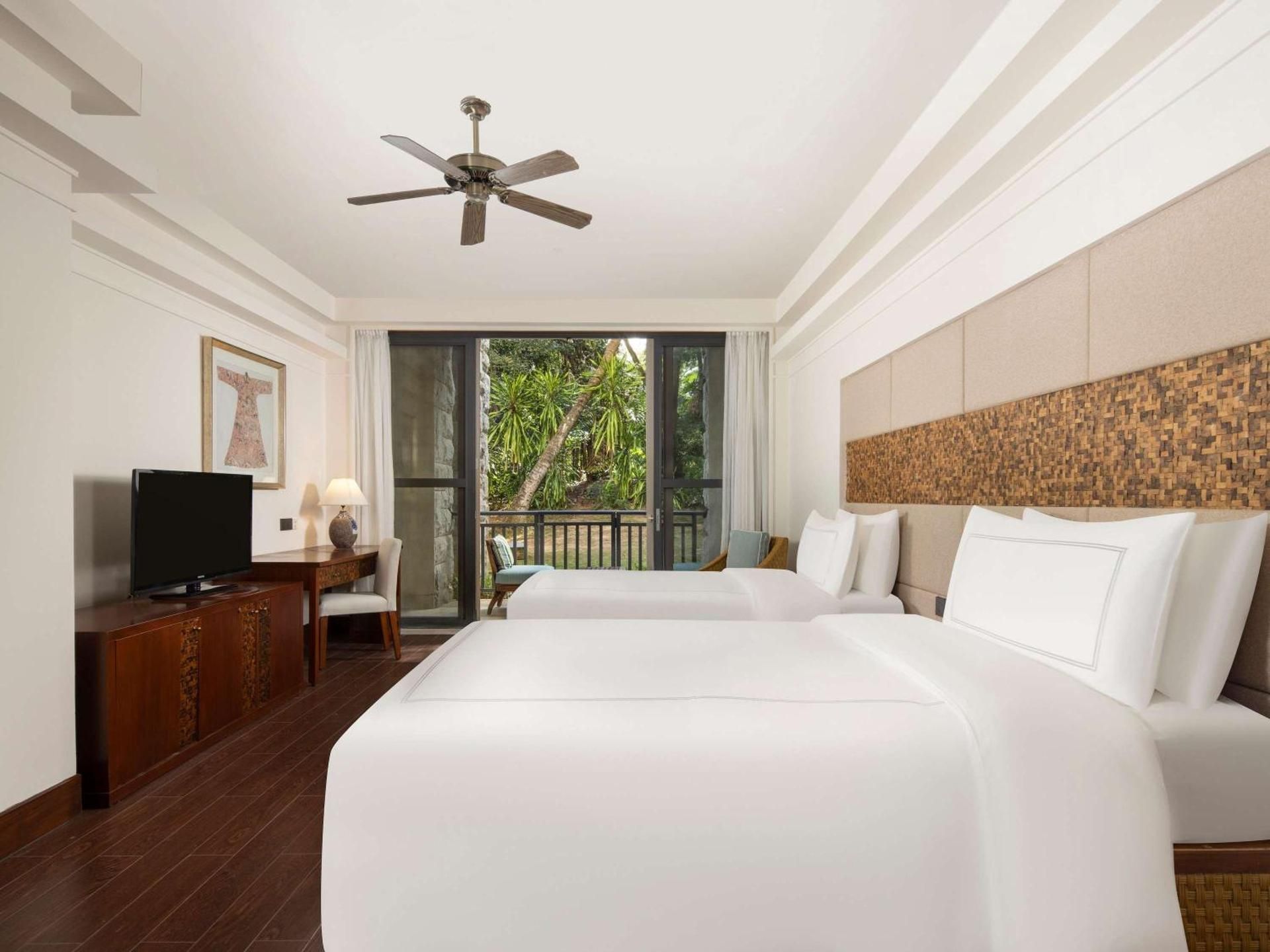 Signature Suite,2 Separate Bedrooms