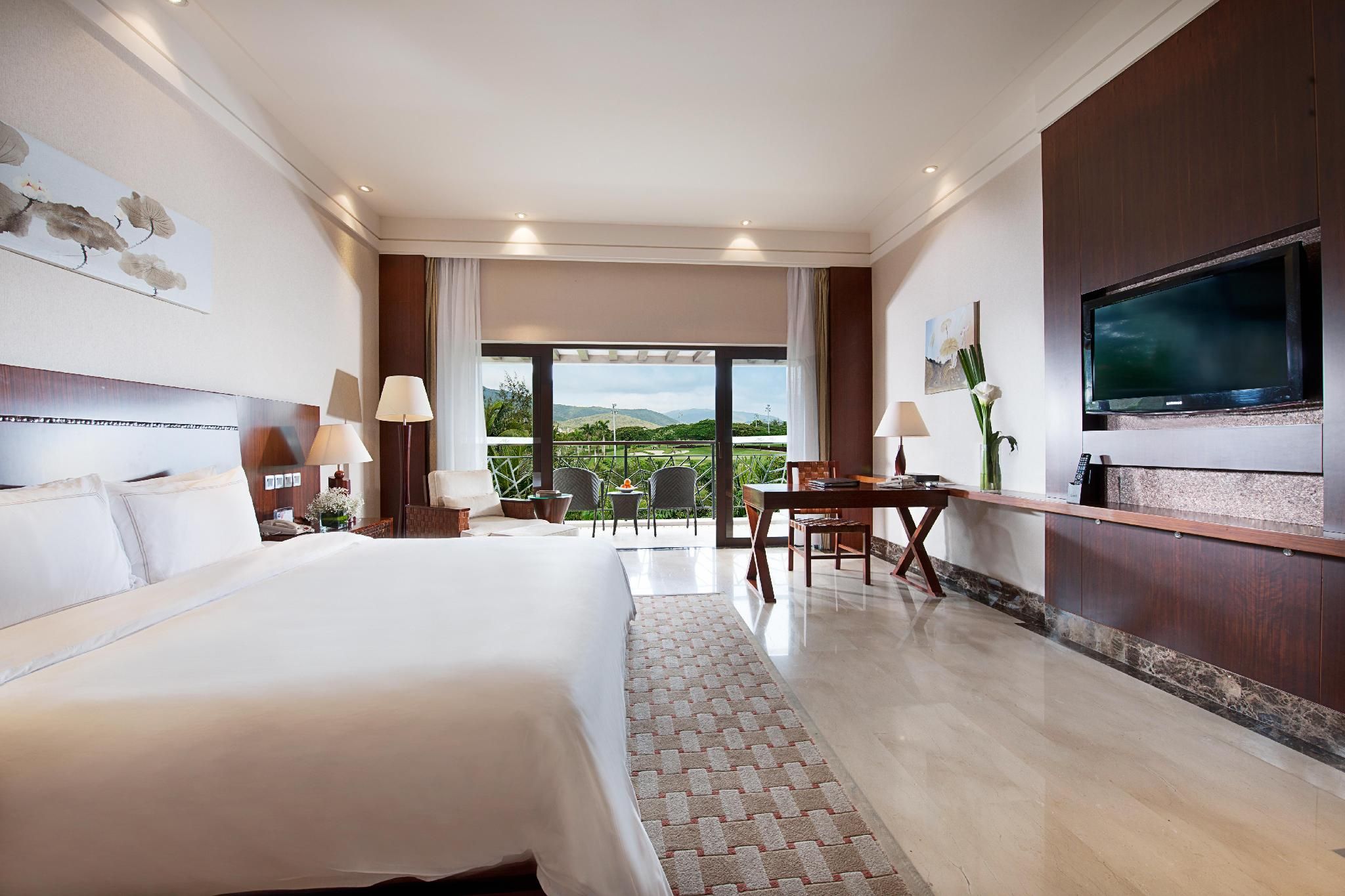 Golf View Room