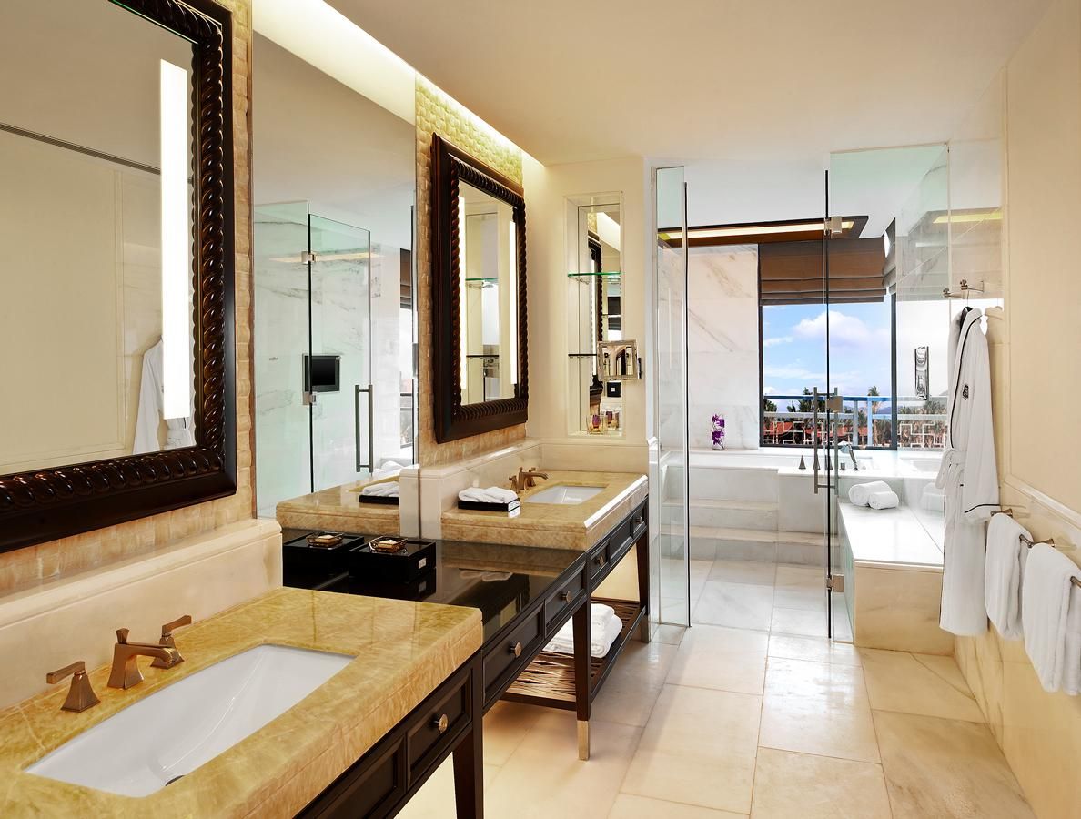 Deluxe Ocean View Room, Guest room, 2 Queen, Ocean view, Balcony