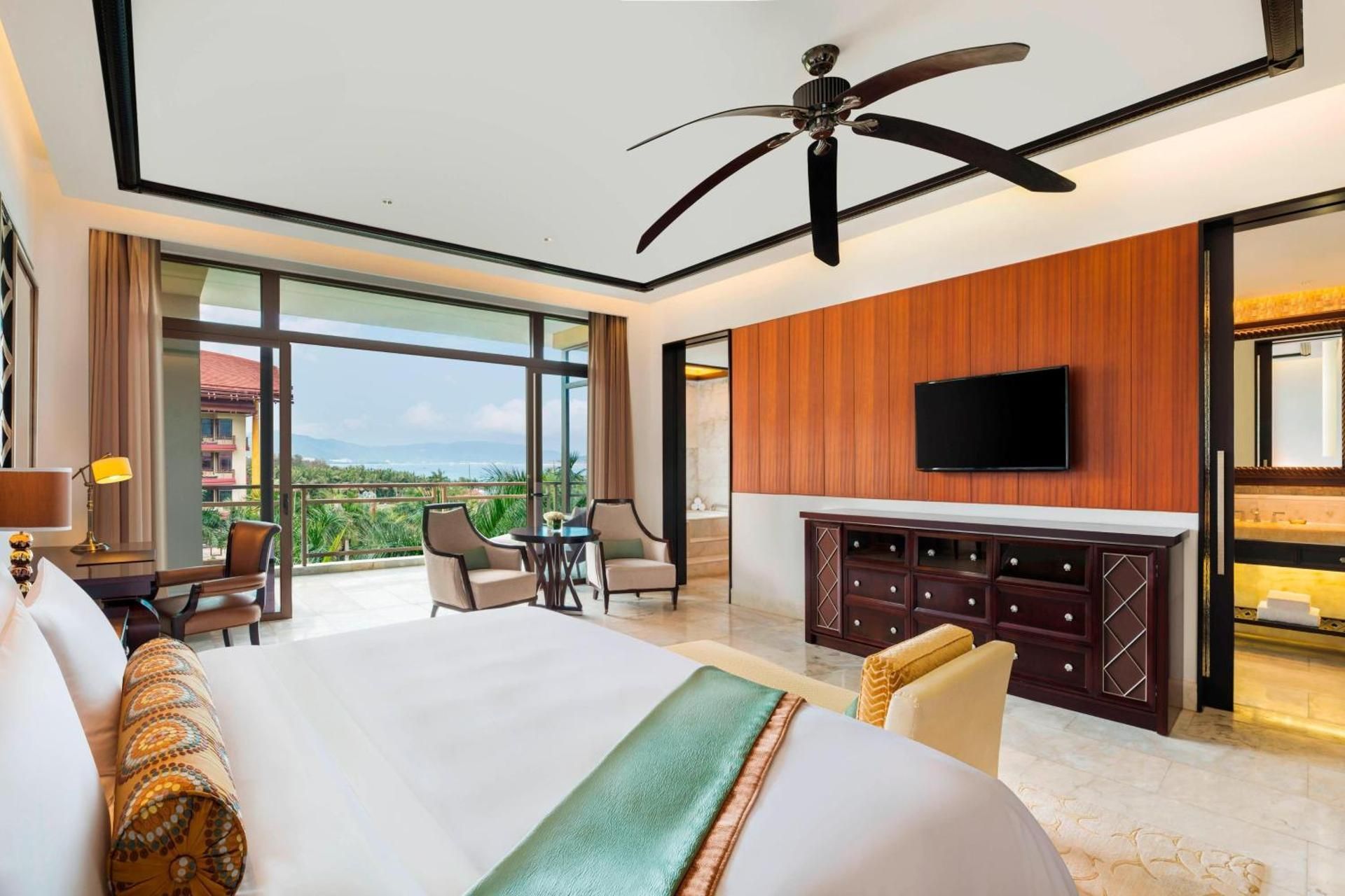 Garden View Room, Guest room, 1 King, Garden view, Balcony