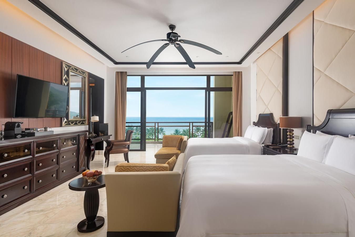 Premium Ocean View Room, Guest room, 2 Queen, Oceanfront, Balcony
