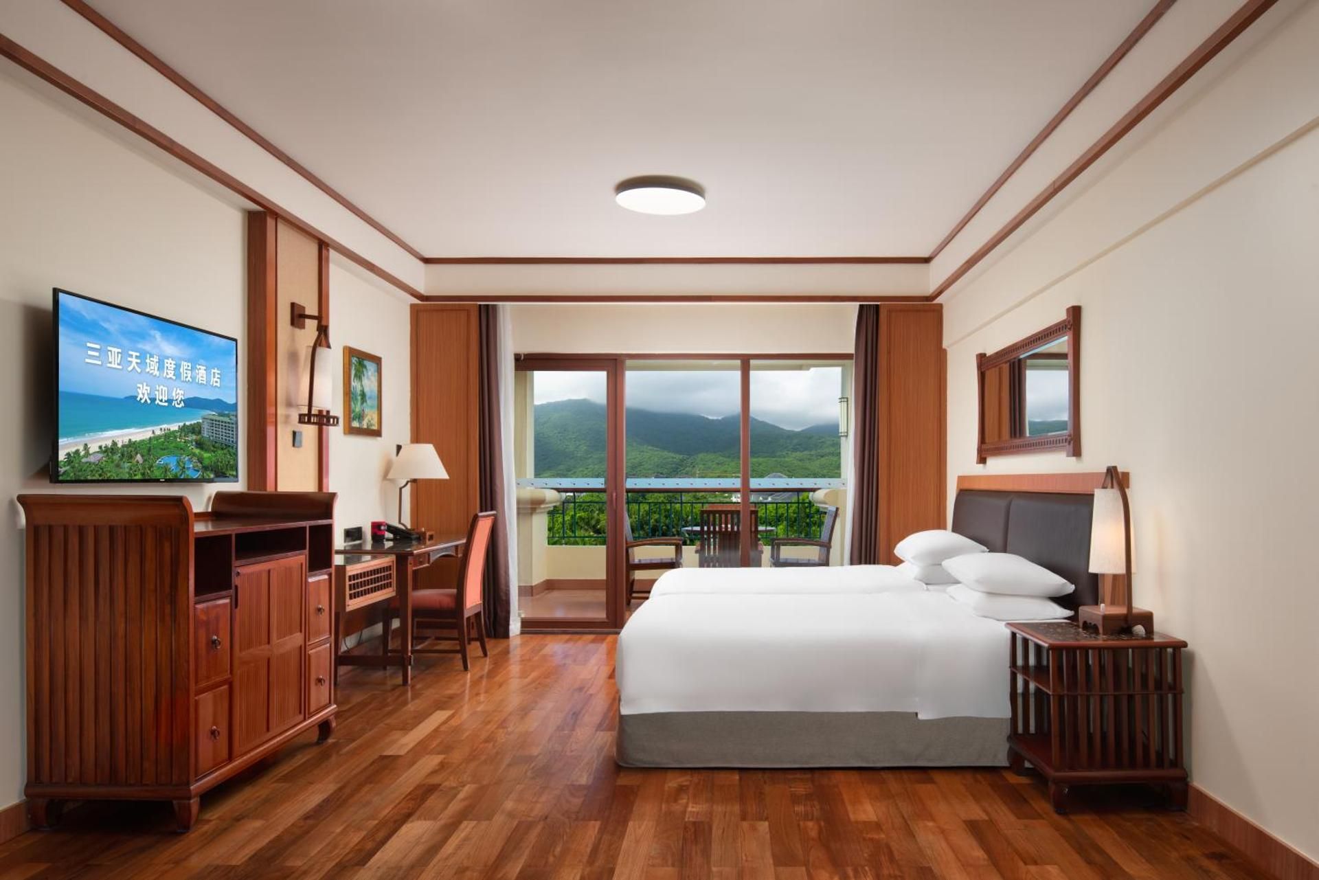 (Area 2)Deluxe Mountain View Family Room\(G,2-8 floors）(102-110㎡)
