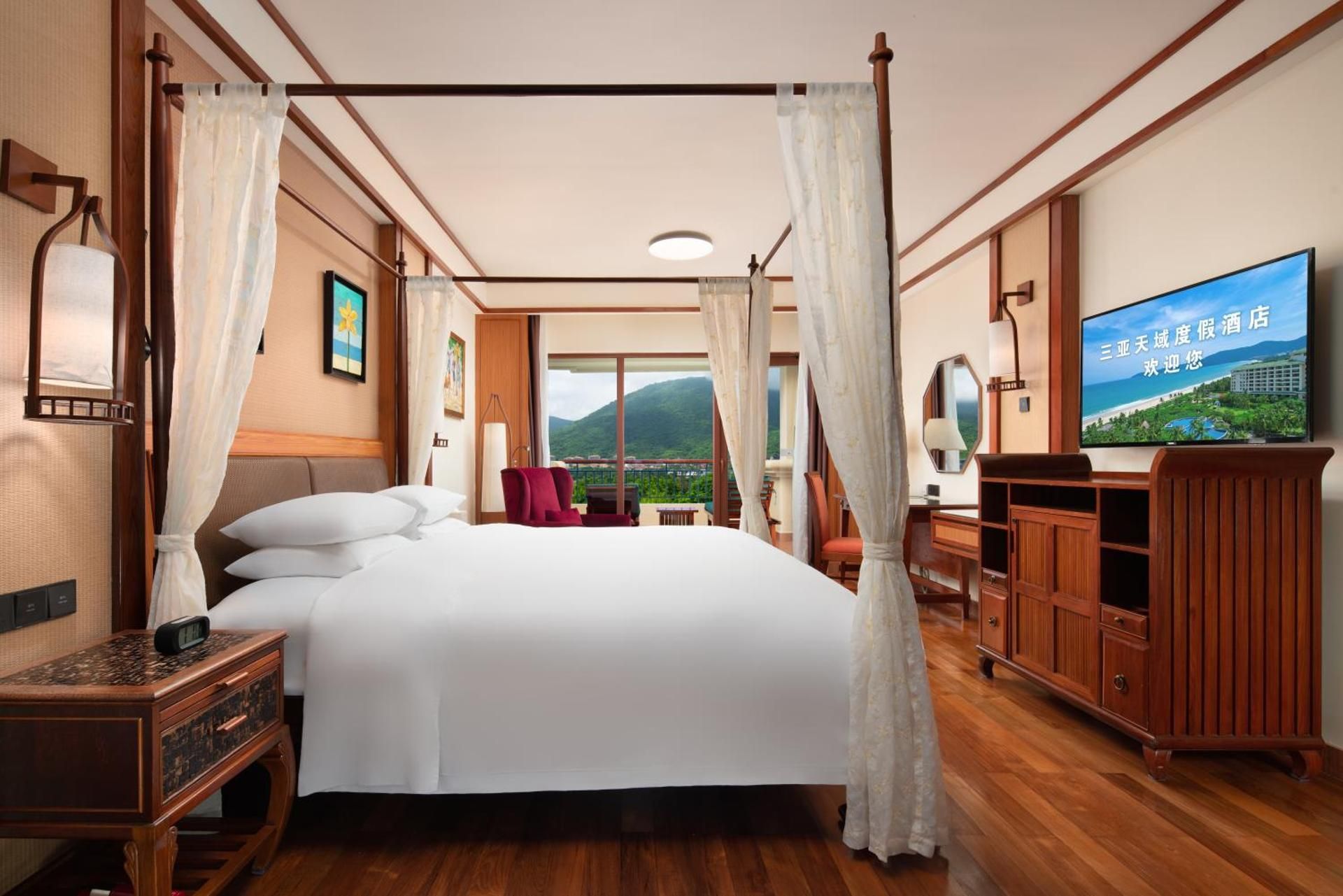 (Area 2)Deluxe Mountain View Family Room\(G,2-8 floors）(102-110㎡)