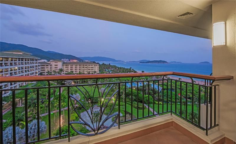 Deluxe Ocean View Room