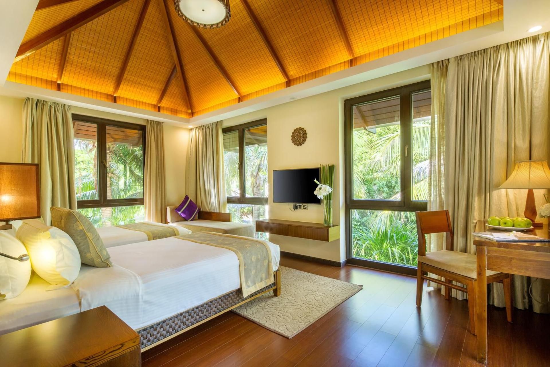5-Bedroom Villa with Private Pool