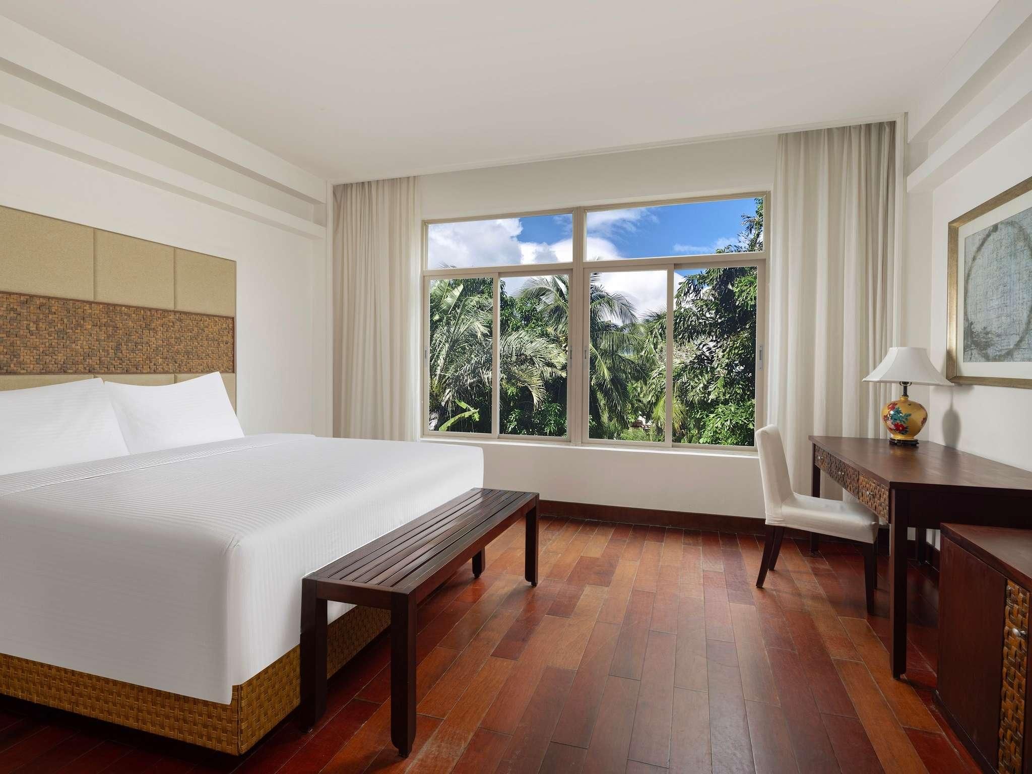 Superior Room, 1 King Size Bed, Garden View