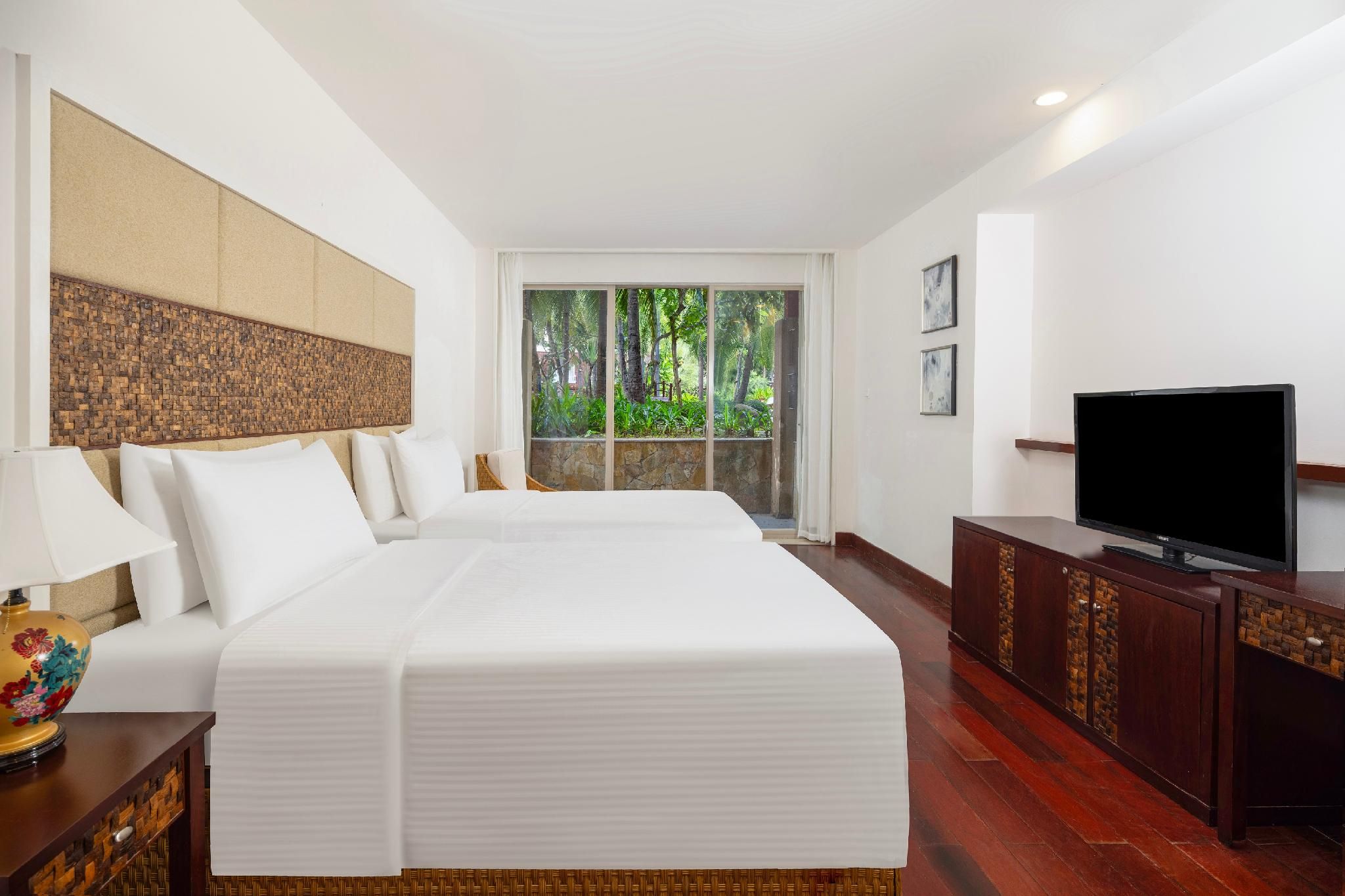 Superior Room, 2 Single Size Beds, Garden View