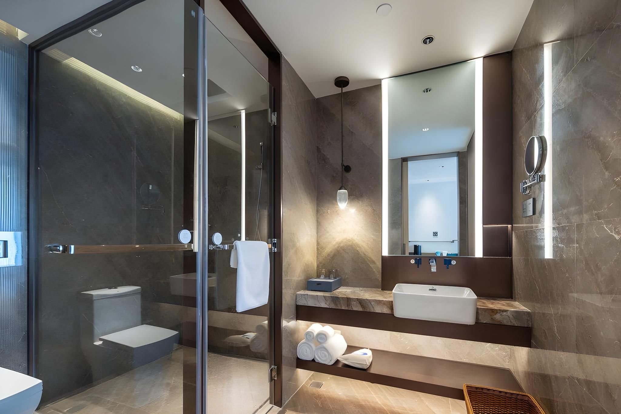 Shui Mo River-View Smart Control Twin Room