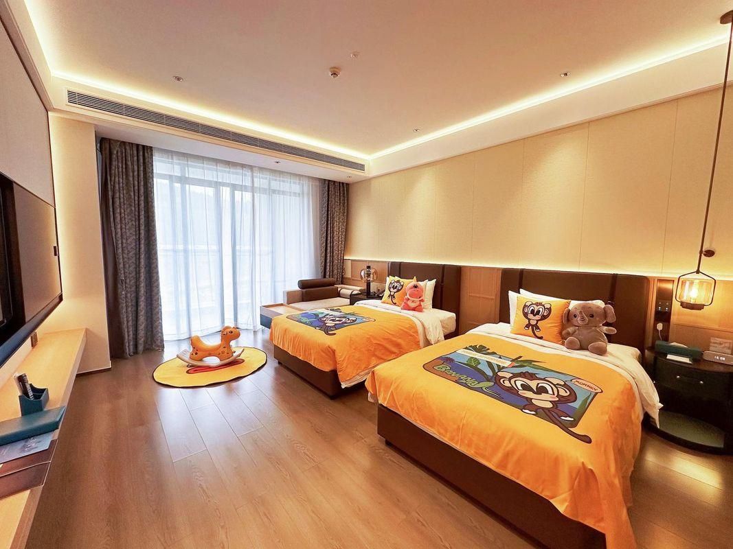 Shui Mo Family Room