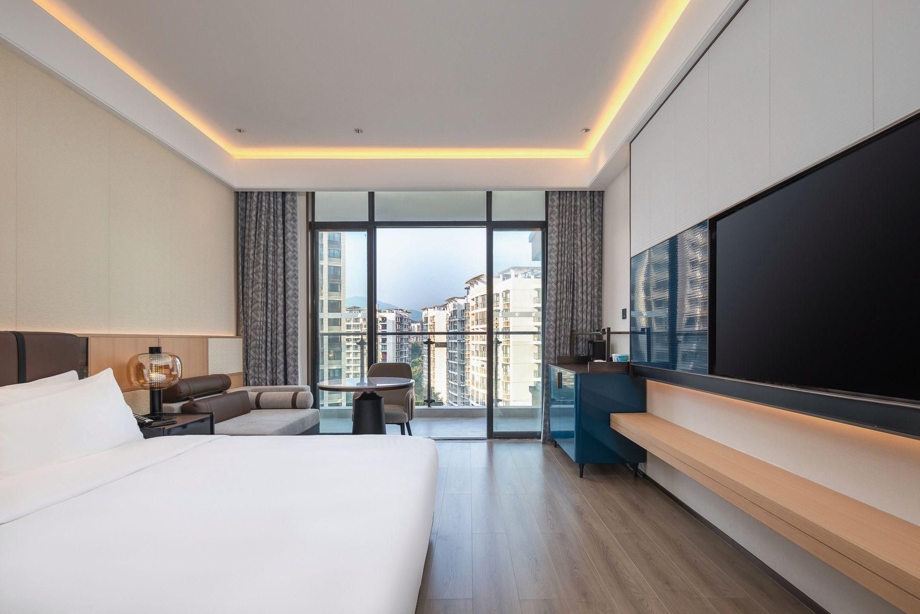 Shui Mo Beautiful View Smart Control Double Bed Room